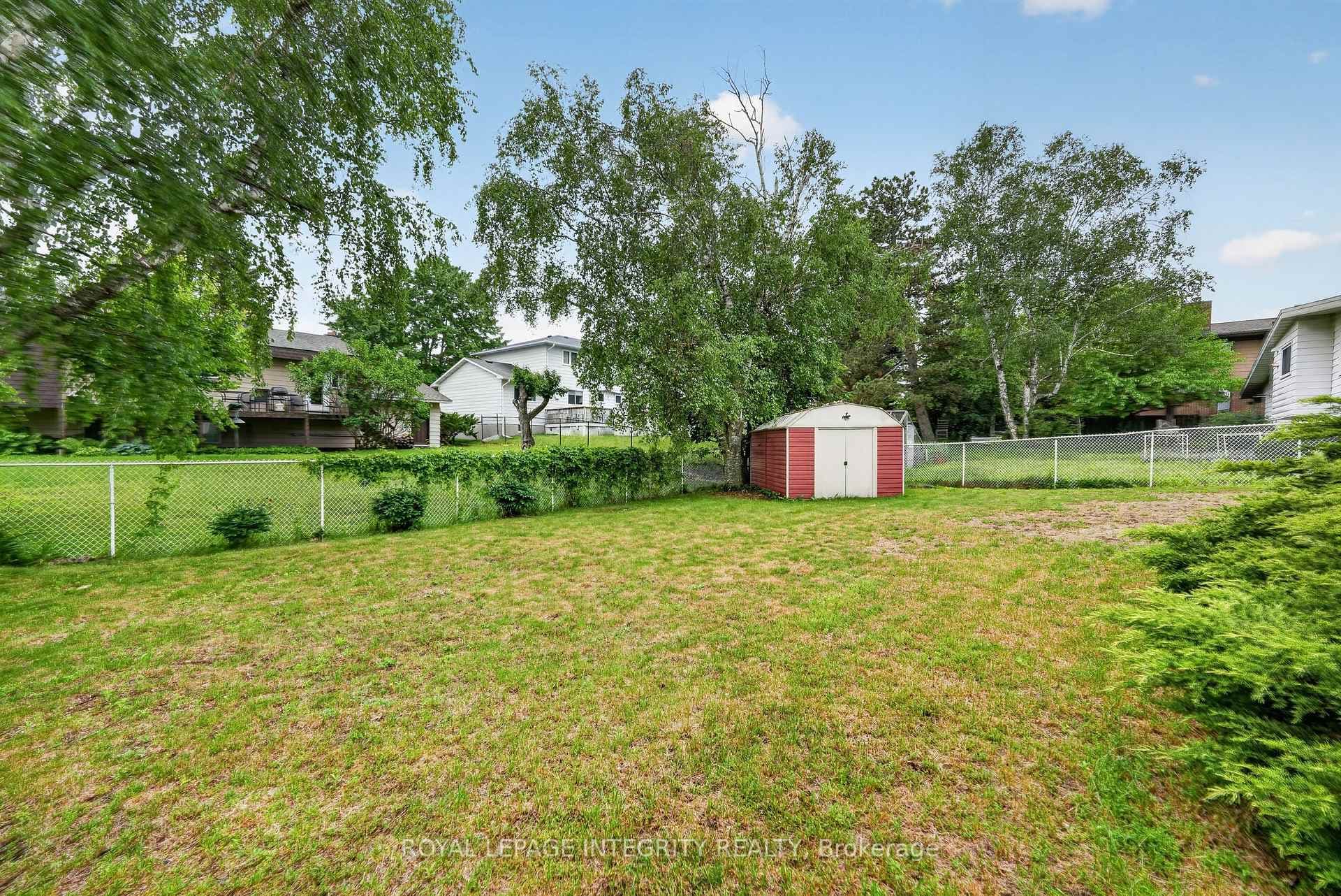 46 St Remy Drive photo 48