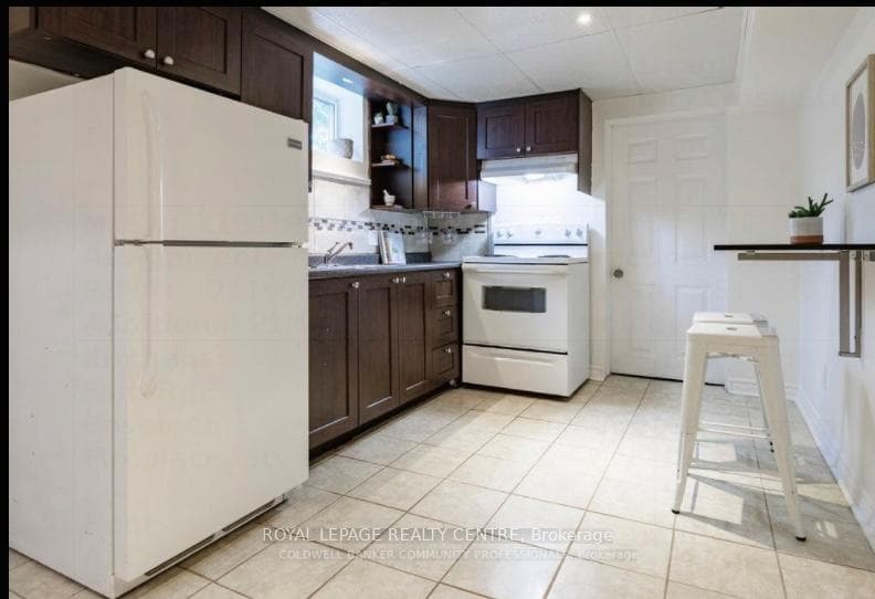 256 Charlton Avenue photo 4