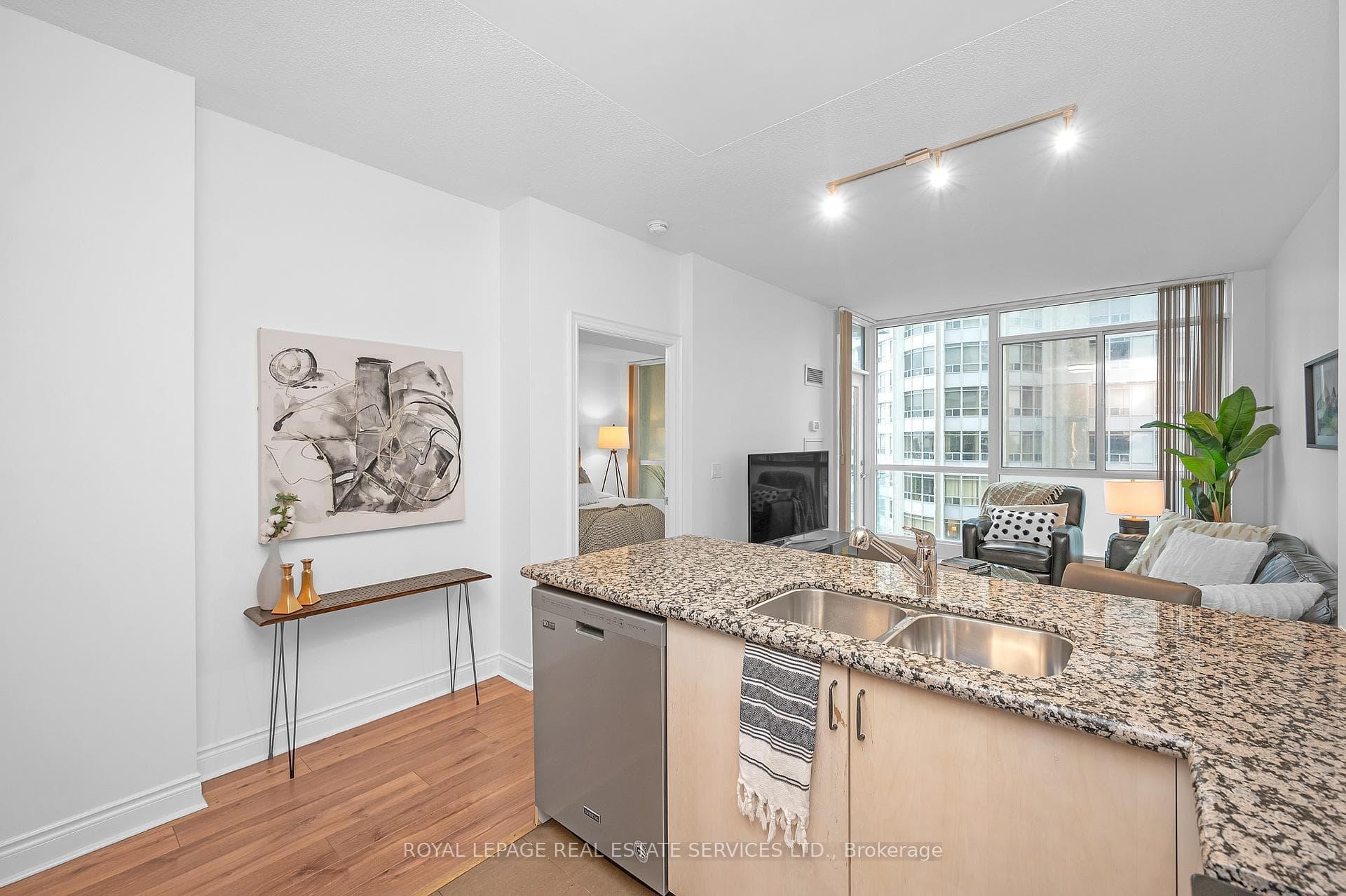 225 Webb Drive Unit 1501 photo 13