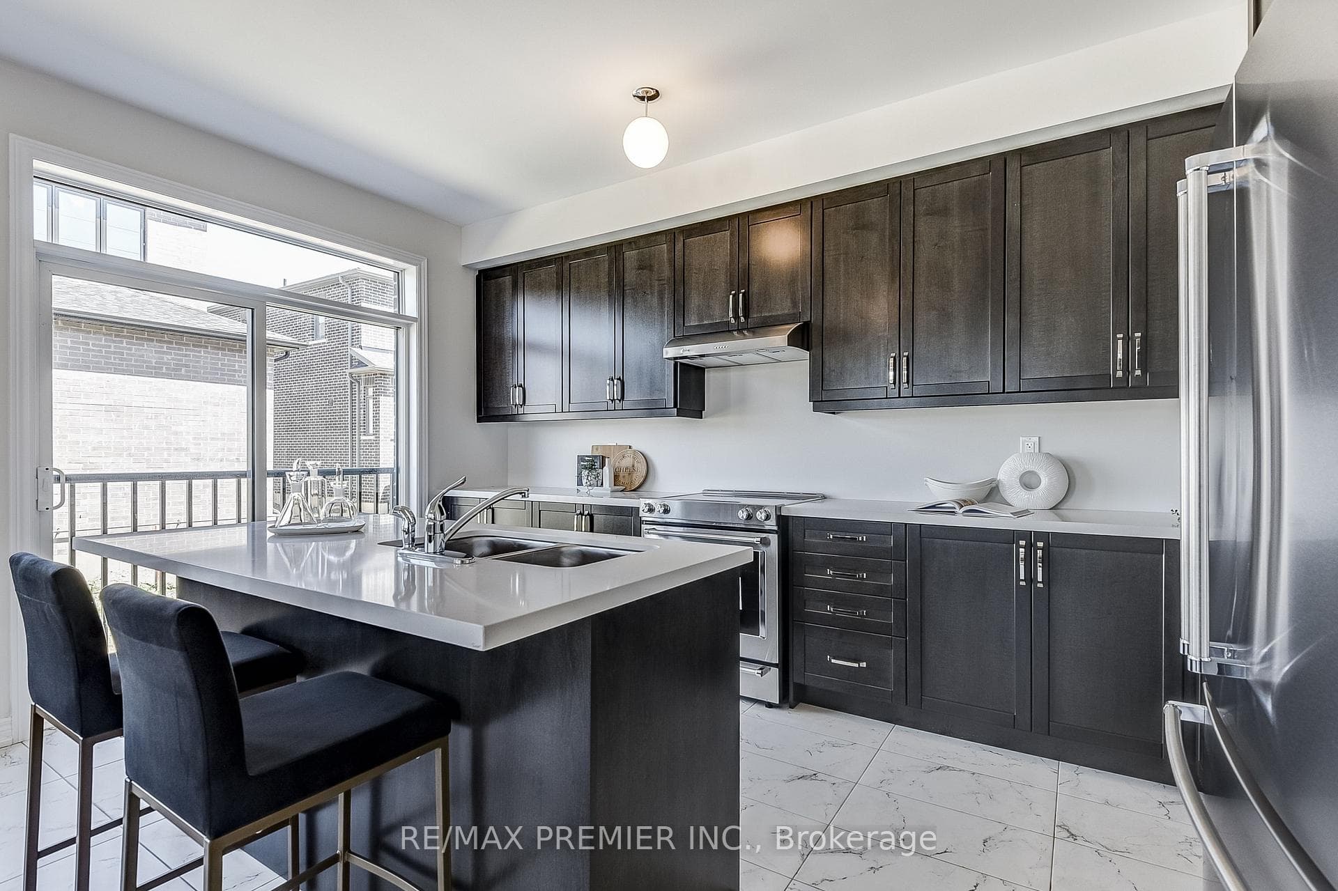 223 Yakefarm Boulevard photo 15