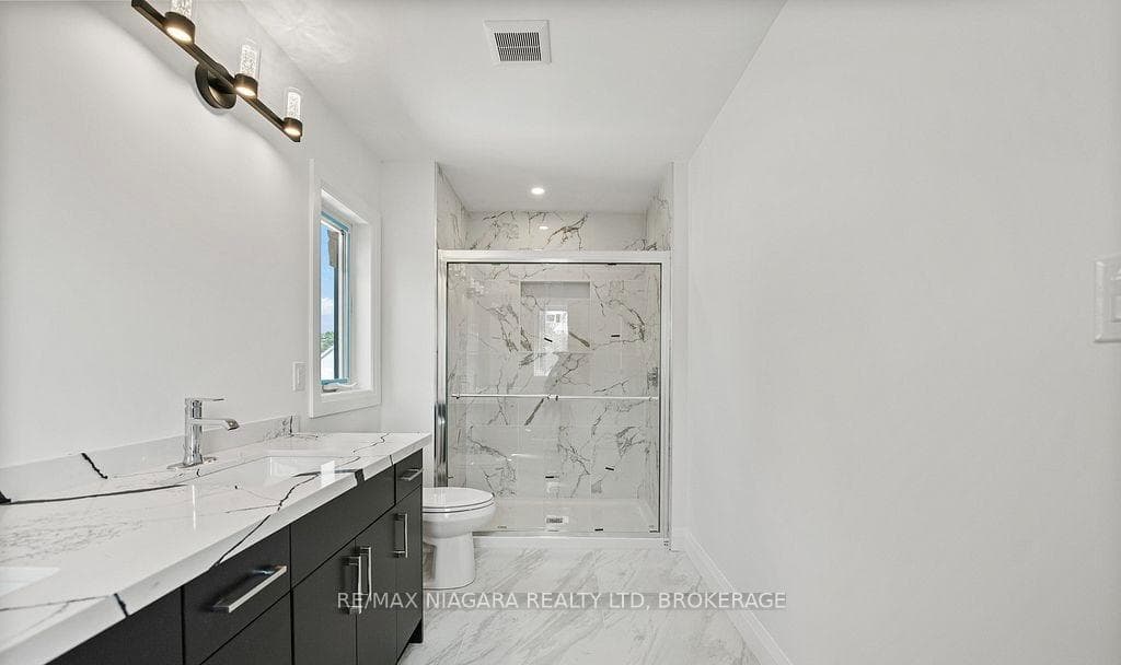 185A Rykert Street photo 17
