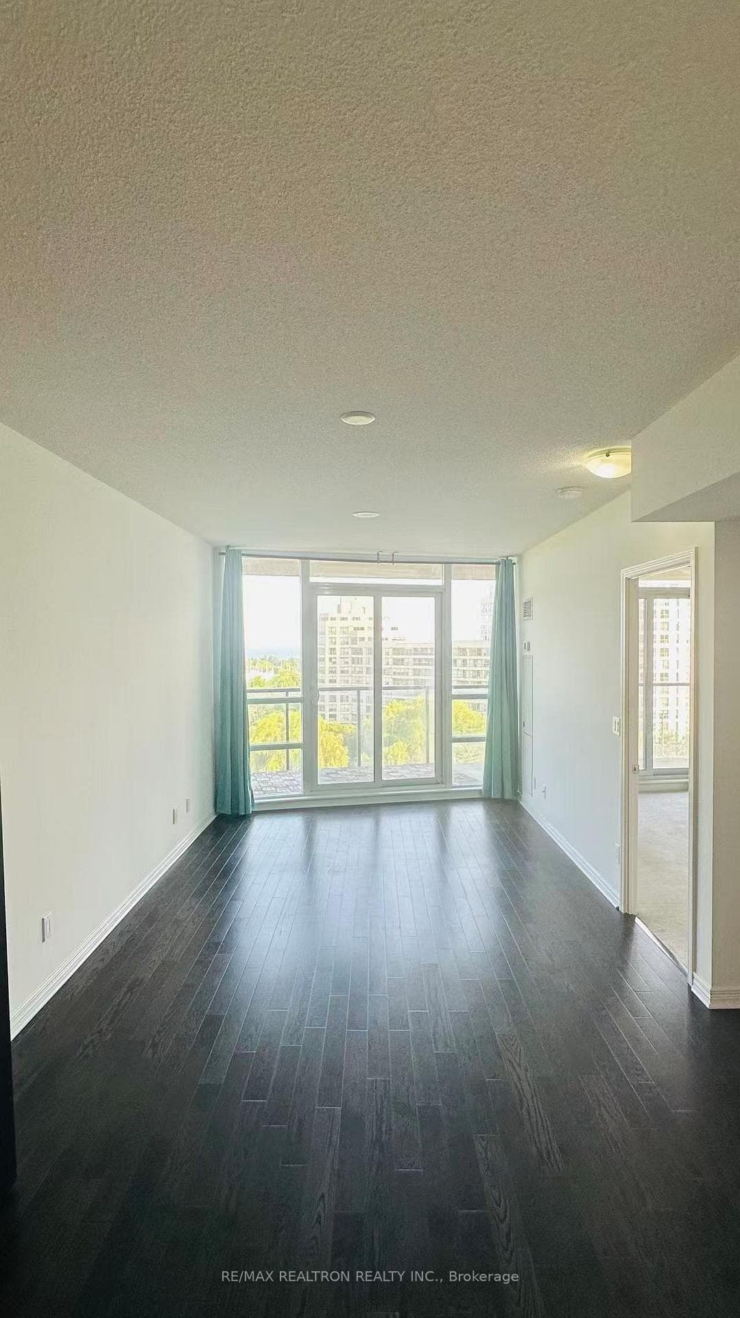 2230 Lake Shore Boulevard Unit 801 photo 6