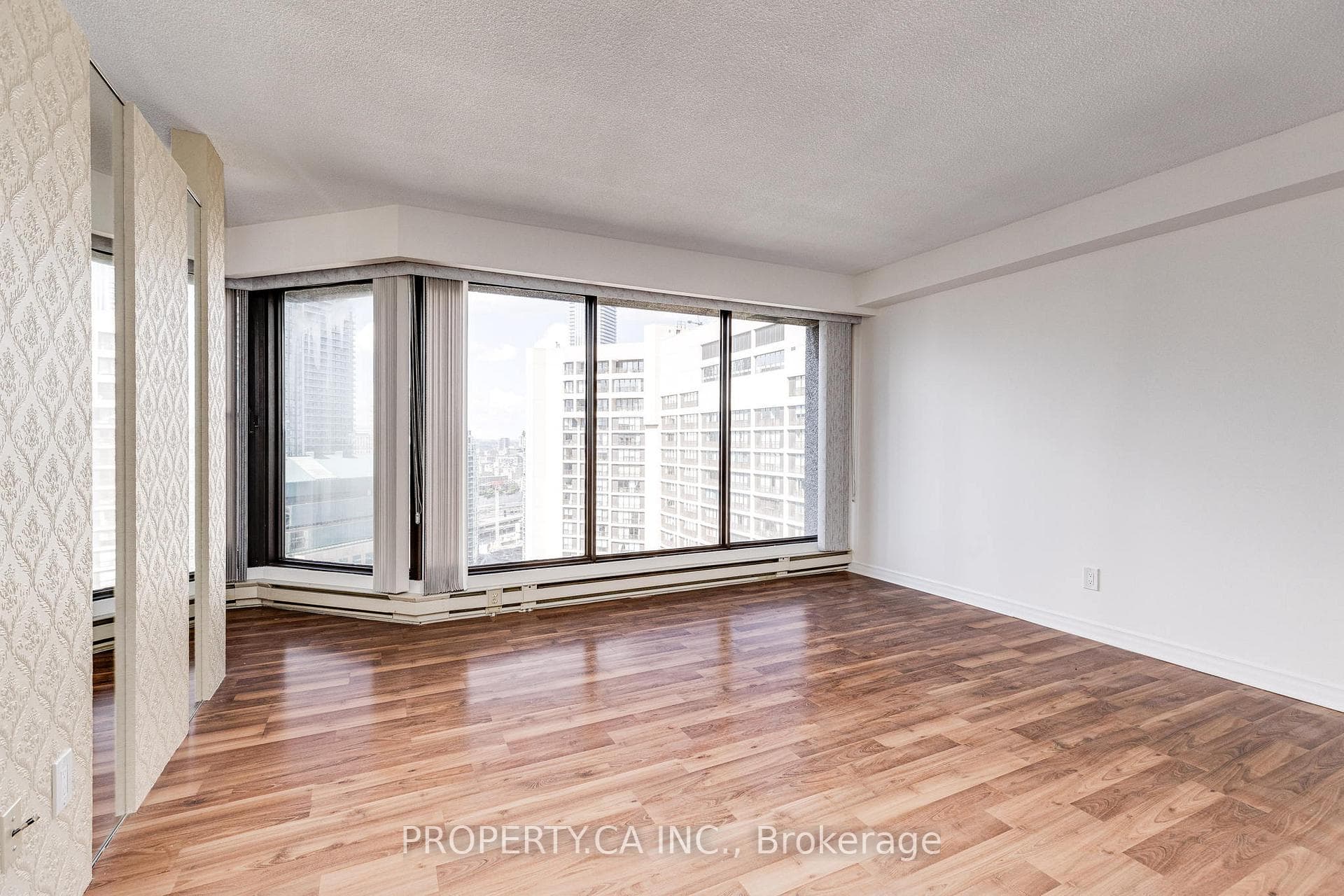 65 Harbour Square Unit 3209 photo 3
