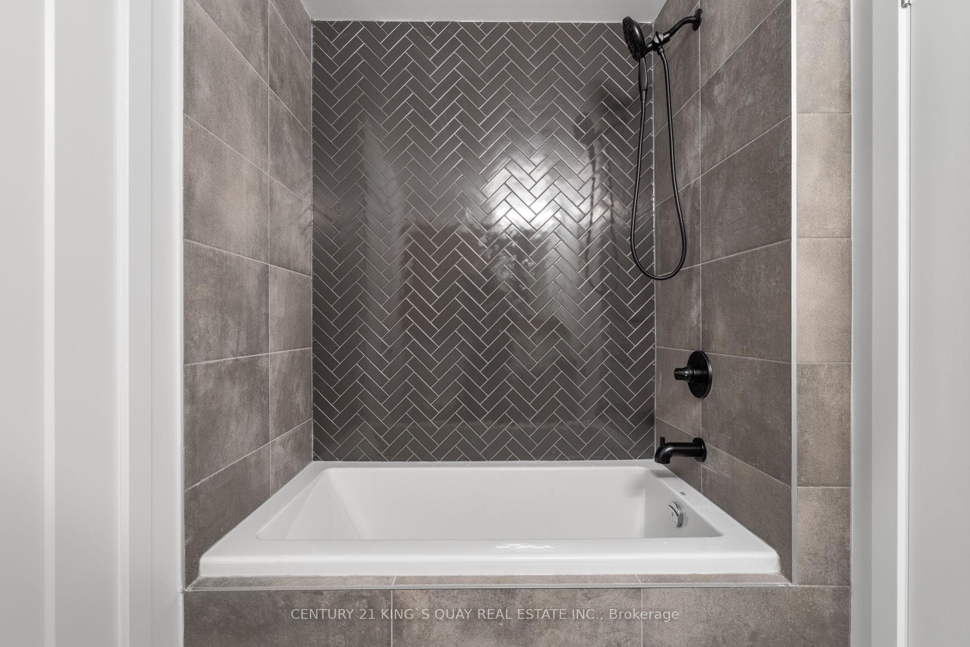 8888 Yonge Street Unit 1004 photo 27