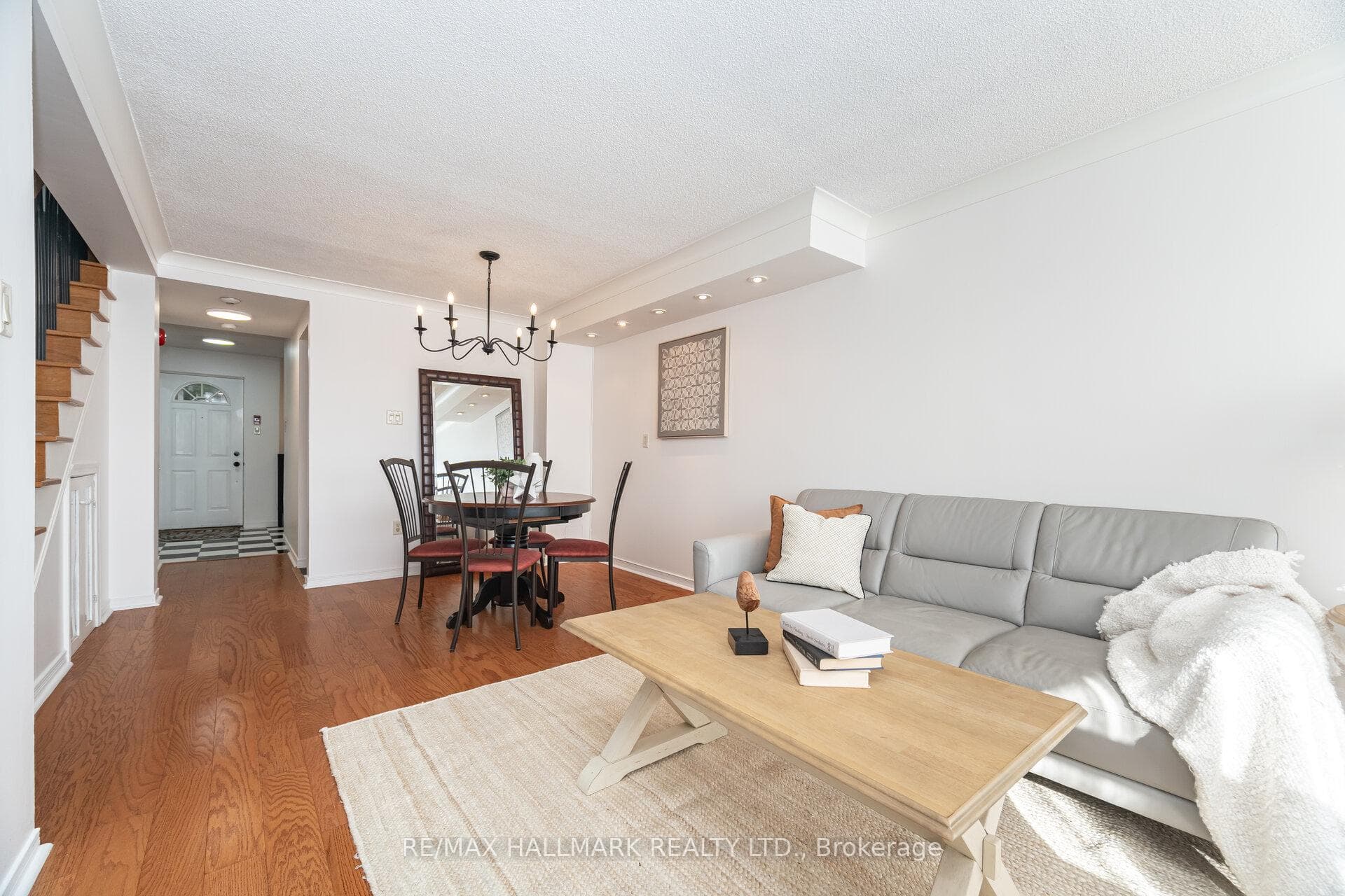 2112 Queen Street Unit #10 photo 10