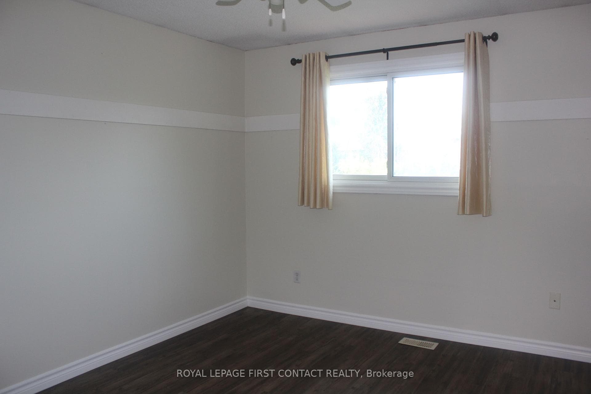 16 Rosenfeld Drive photo 21