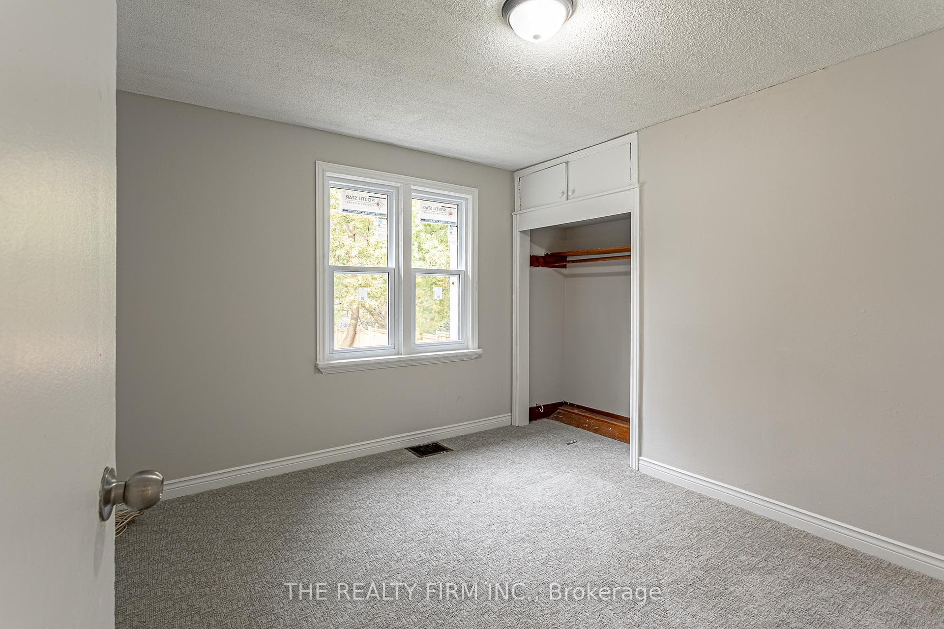 624 Grosvenor Street photo 18