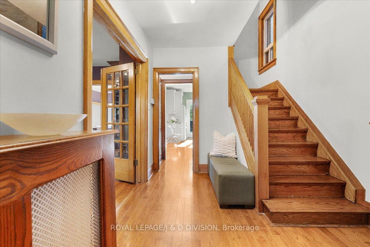 672 Shaw Street photo 5