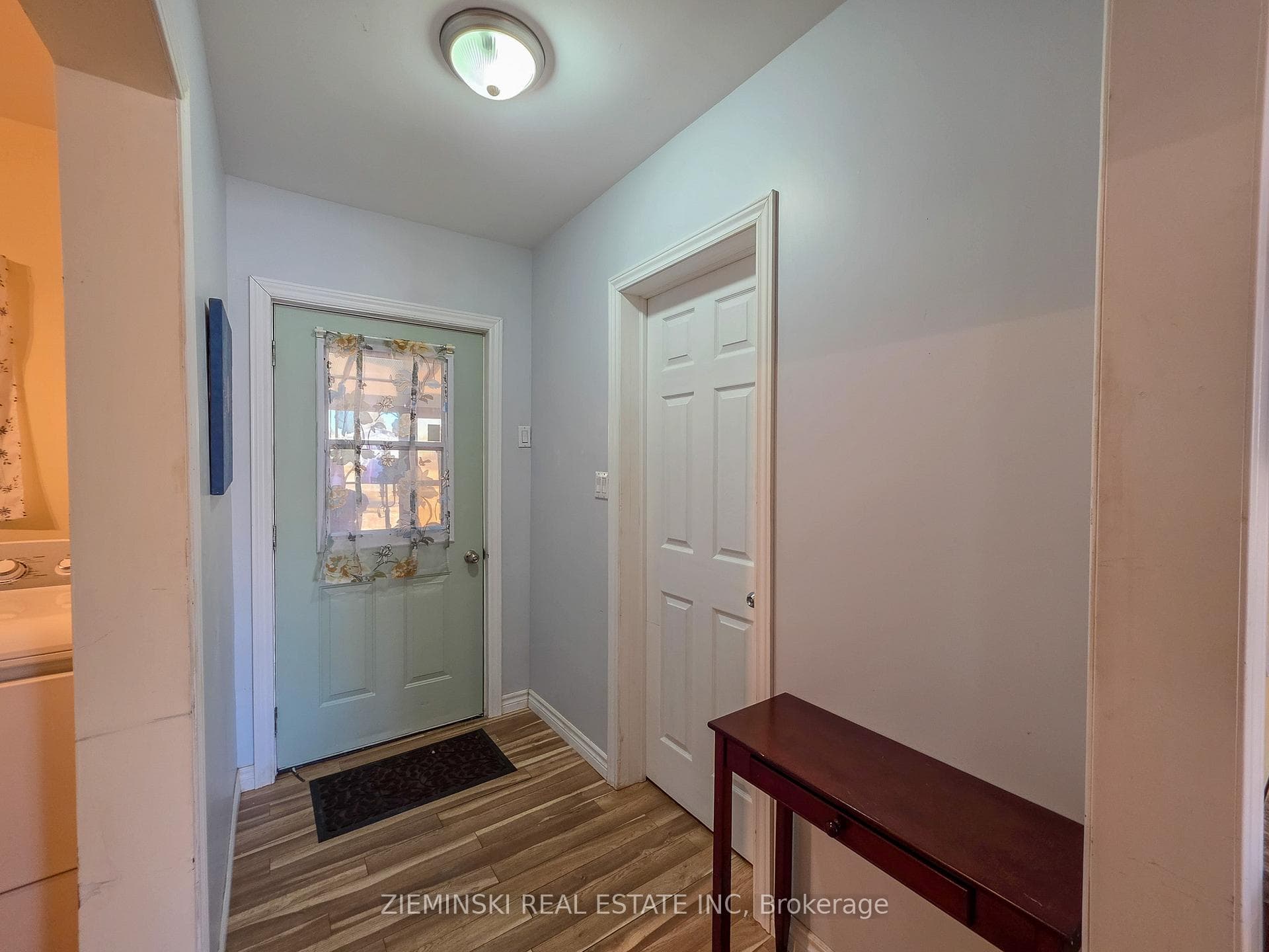 657 Cedar Avenue photo 17