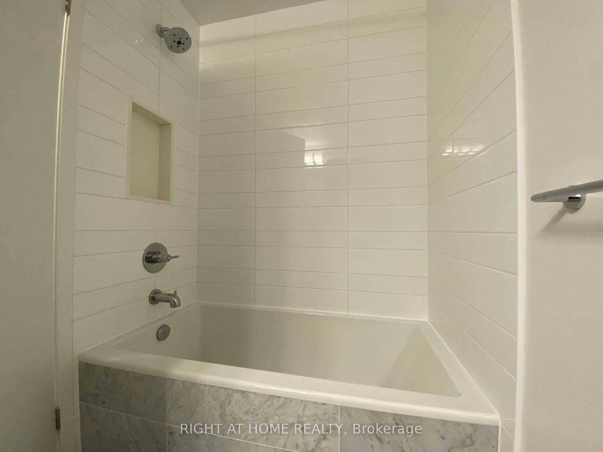 38 Iannuzzi Street Unit 2309 photo 15