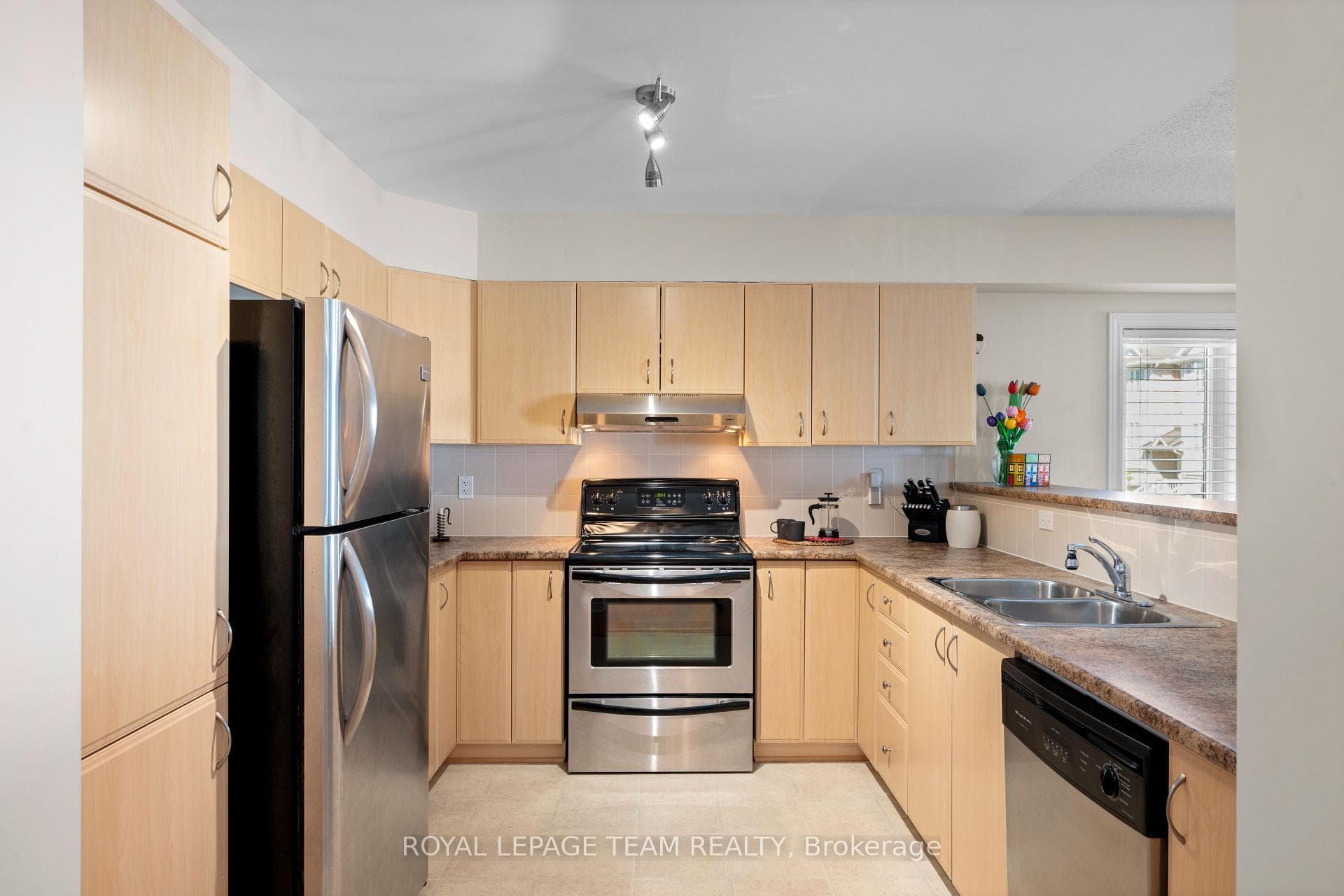 174 Fordham Private photo 8