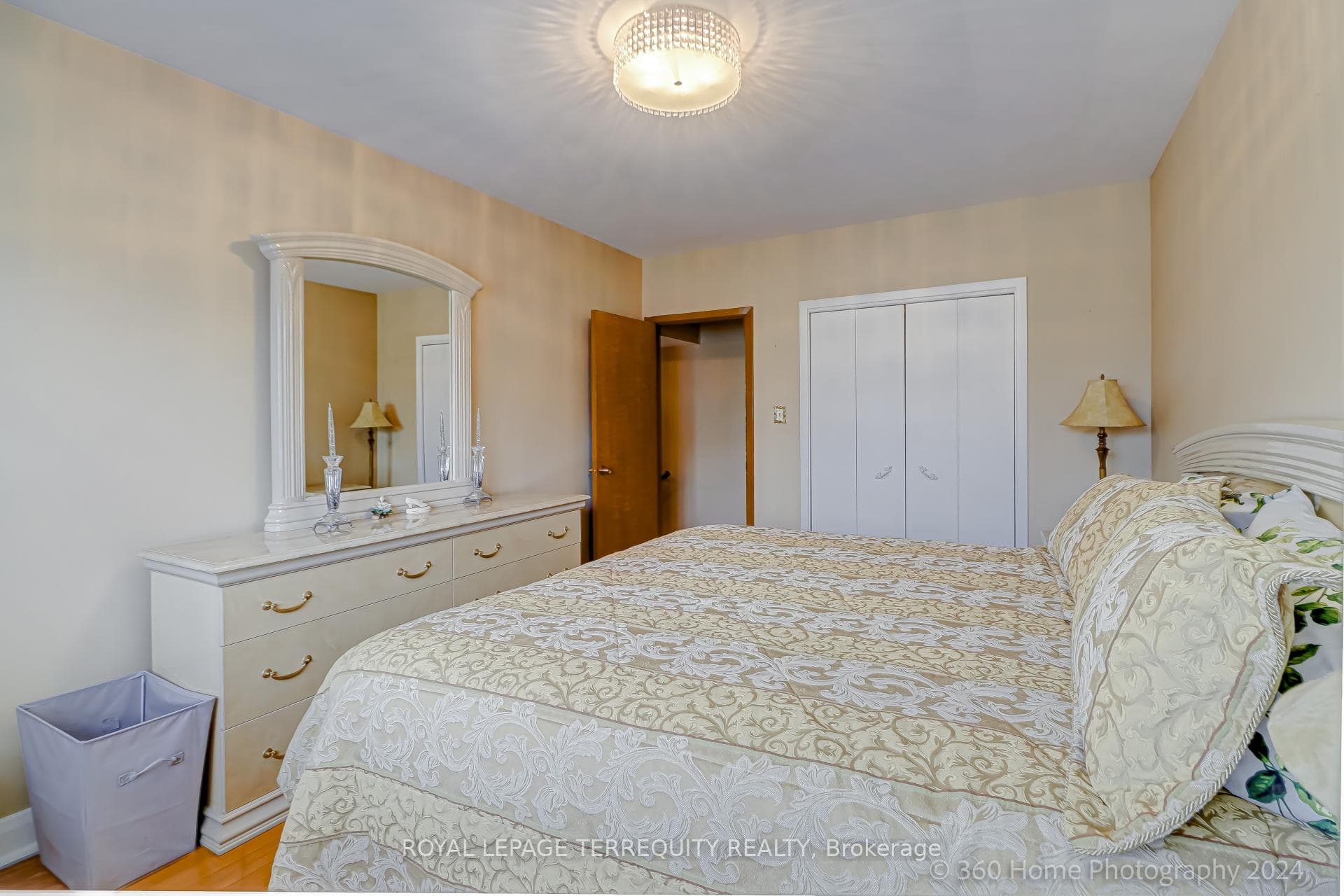 146 Earlscourt Avenue photo 15