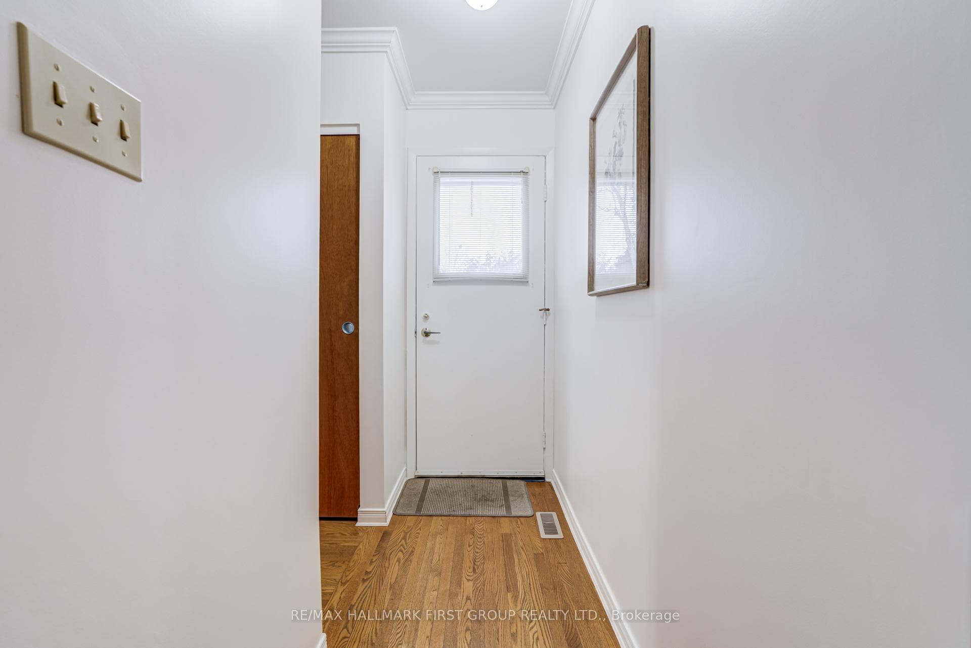 731 Breezy Drive photo 12