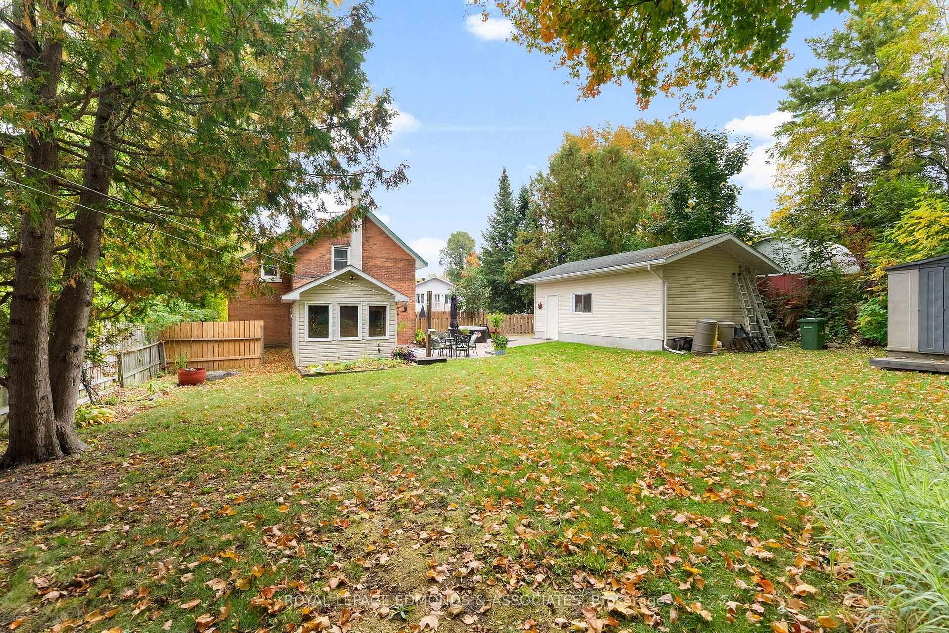 214 Fraser Street photo 29