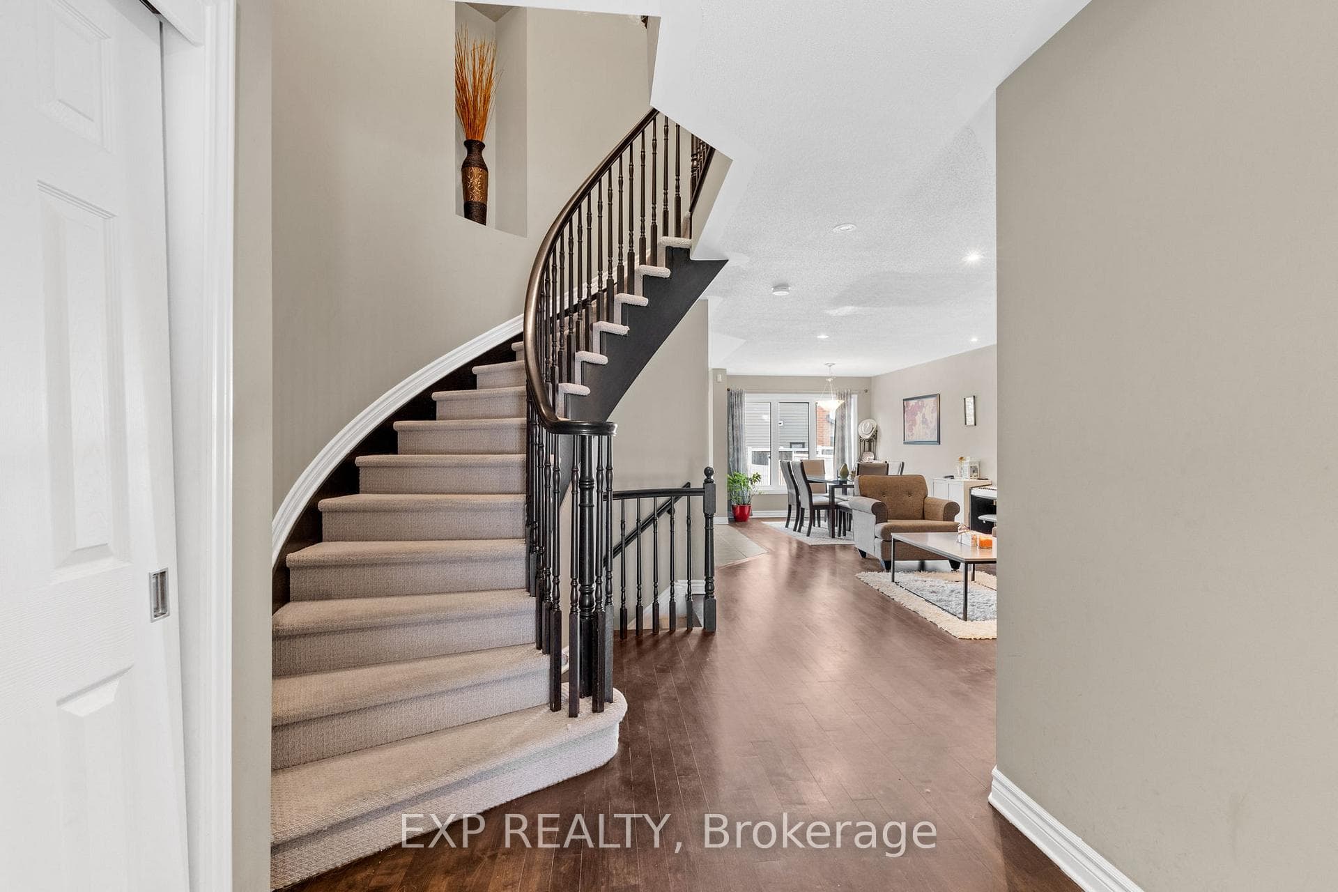 169 LERTA Way photo 6