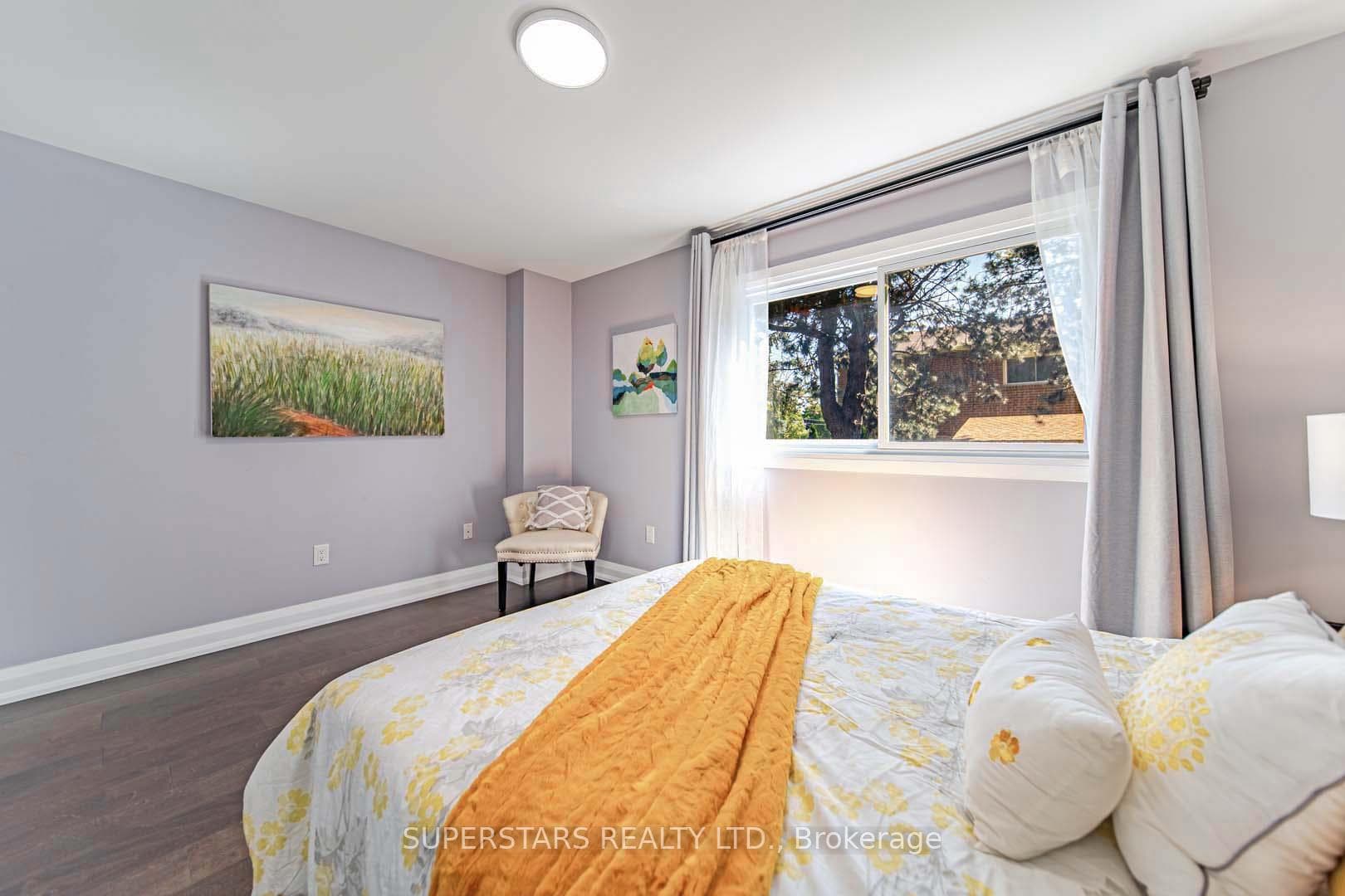 128 Kingston Road photo 28