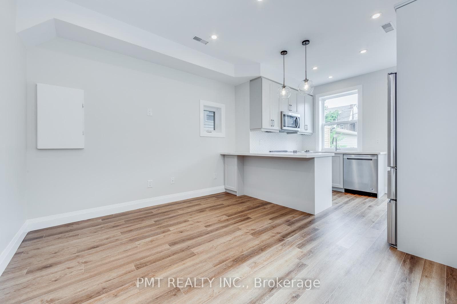 17 Lockwood Road Unit B photo 4
