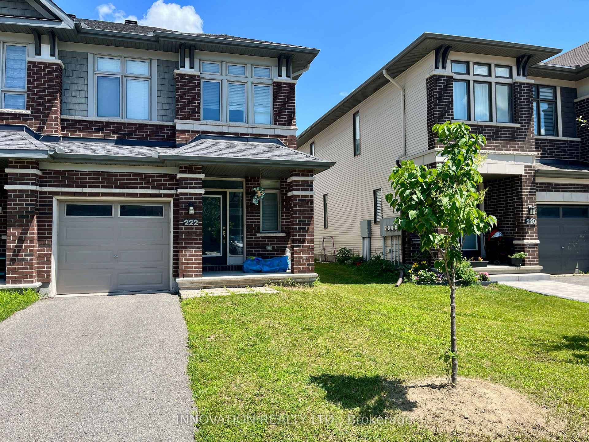 222 Dolce Crescent photo 2