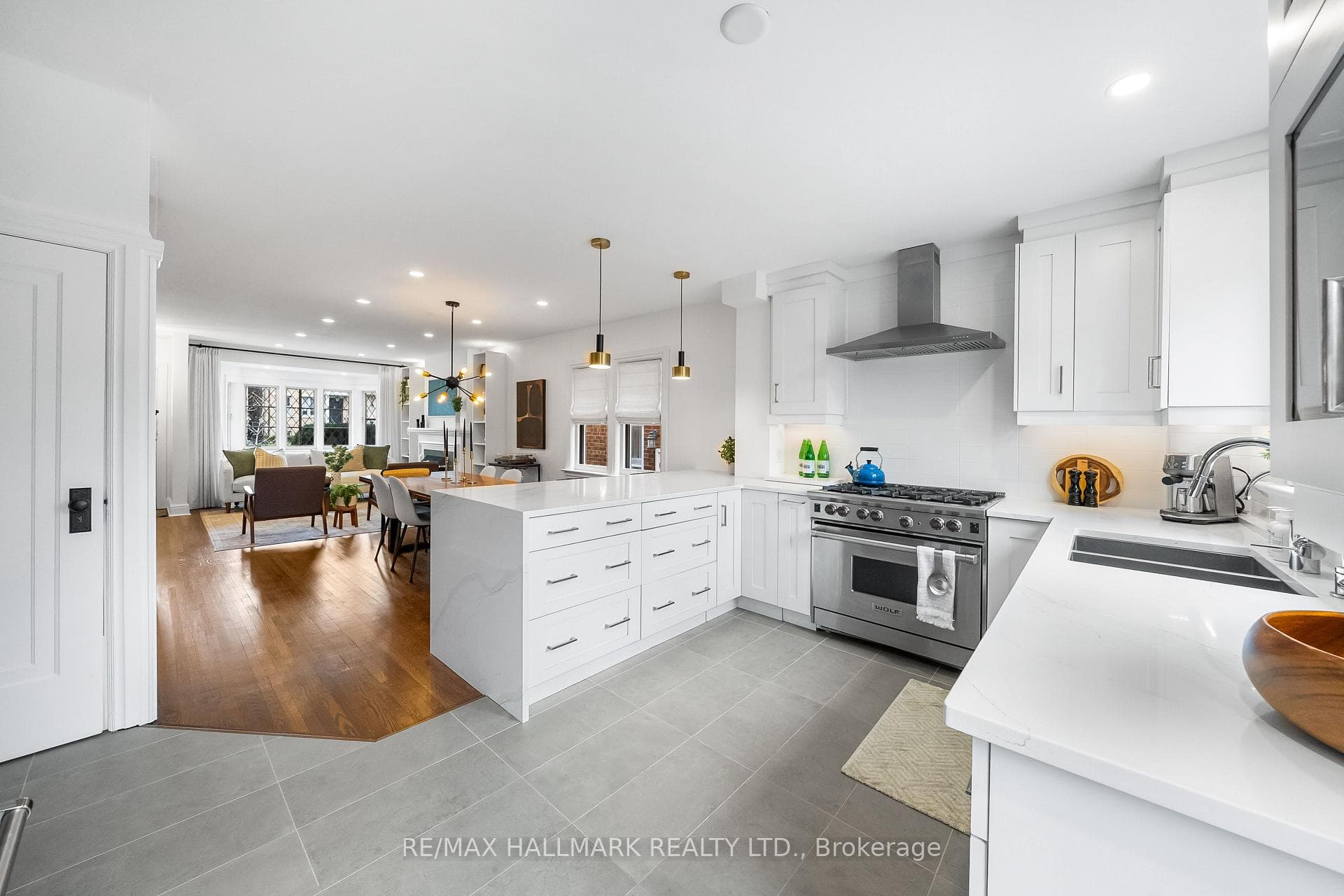 287 Bedford Park Avenue photo 12