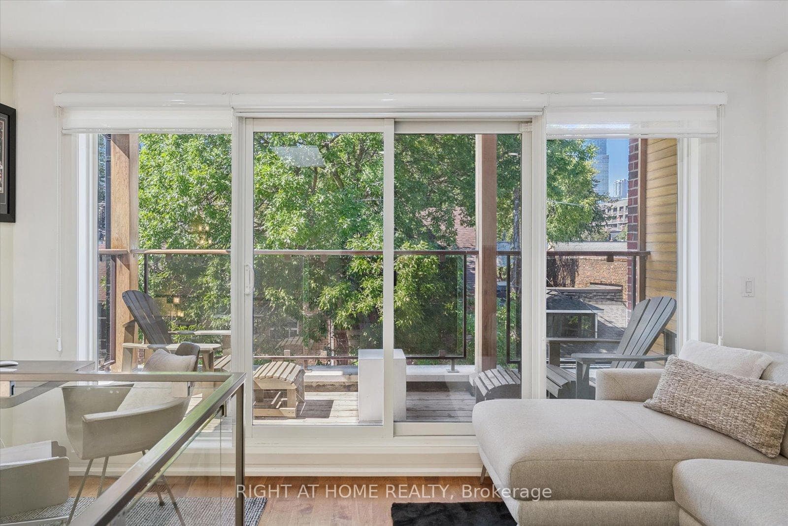 265 Ontario Street photo 31
