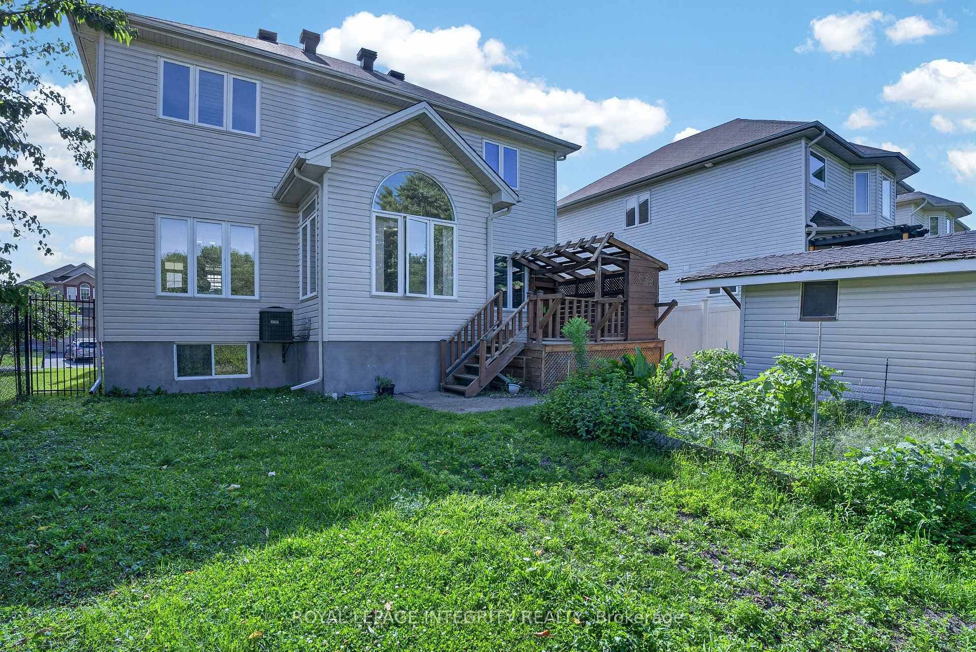 275 Kiwanis Court photo 32