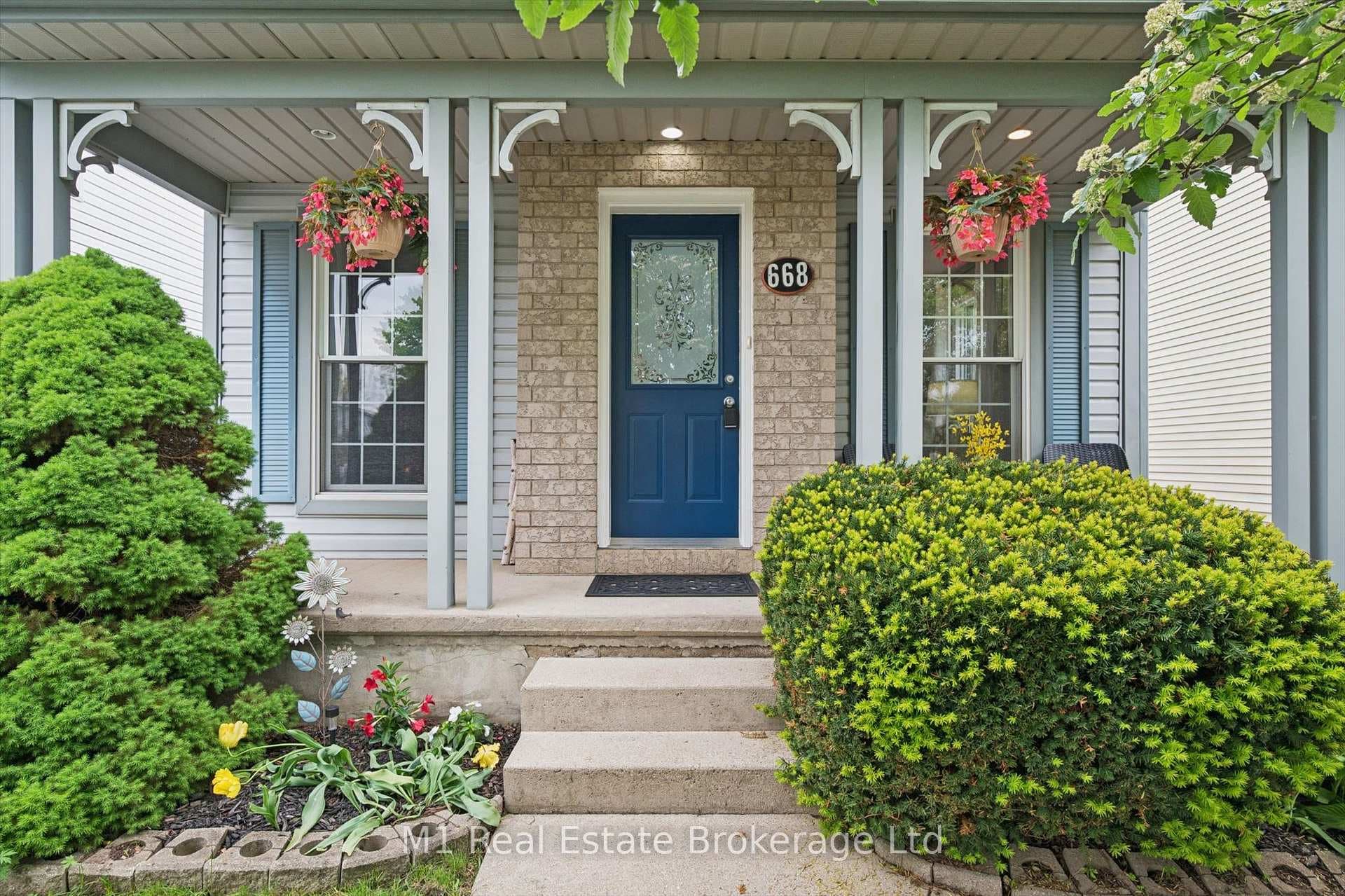 668 Jacob Lane photo 8