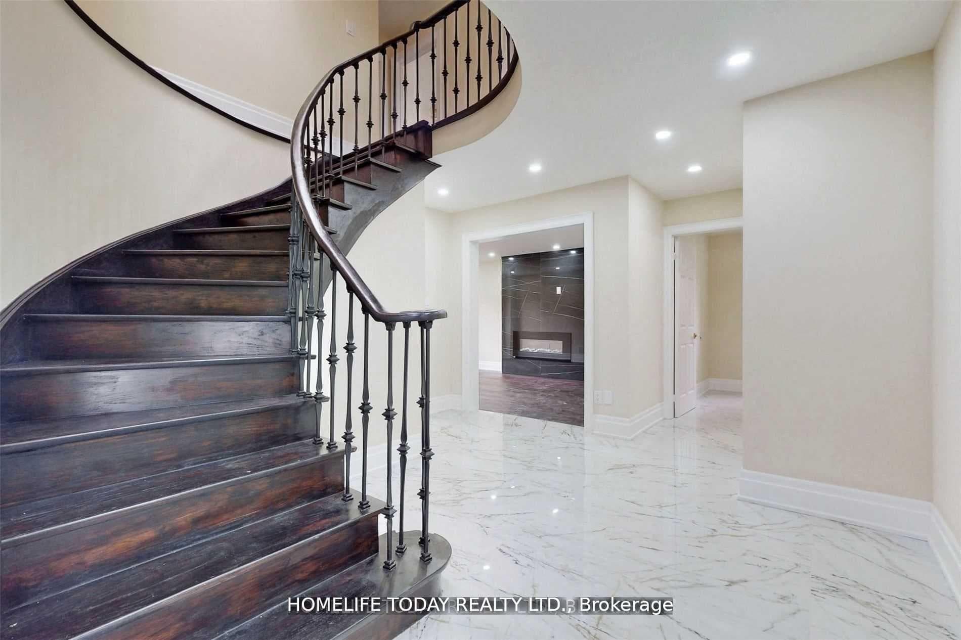 710 Morrish Road photo 19
