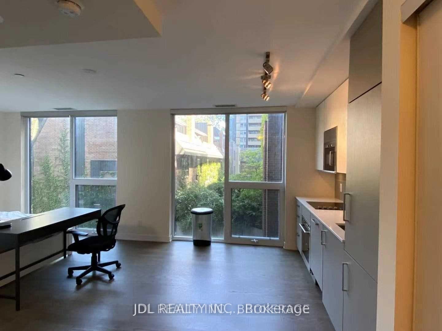 17 Dundonald Street Unit 205 photo 7