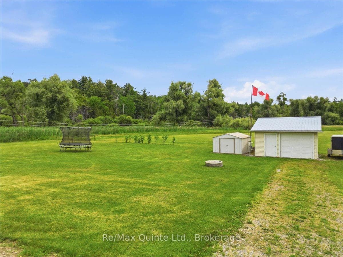 219 Helyer Road photo 37