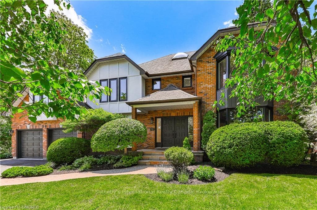 58 BIRKBANK Drive photo 2