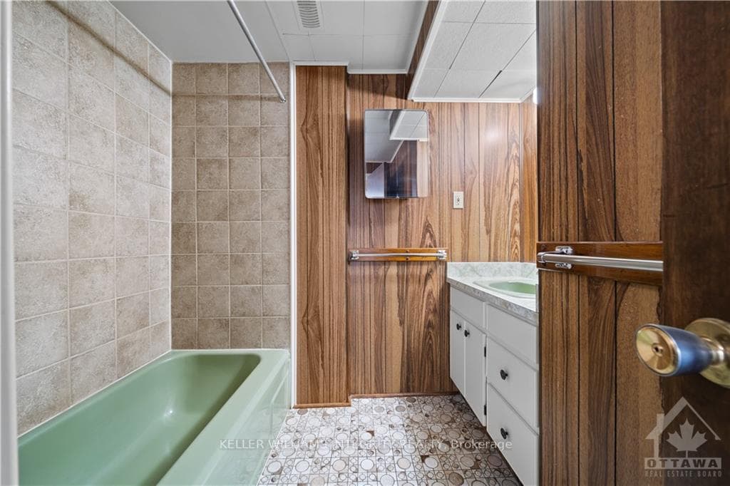 1619 VALMARIE Avenue photo 12