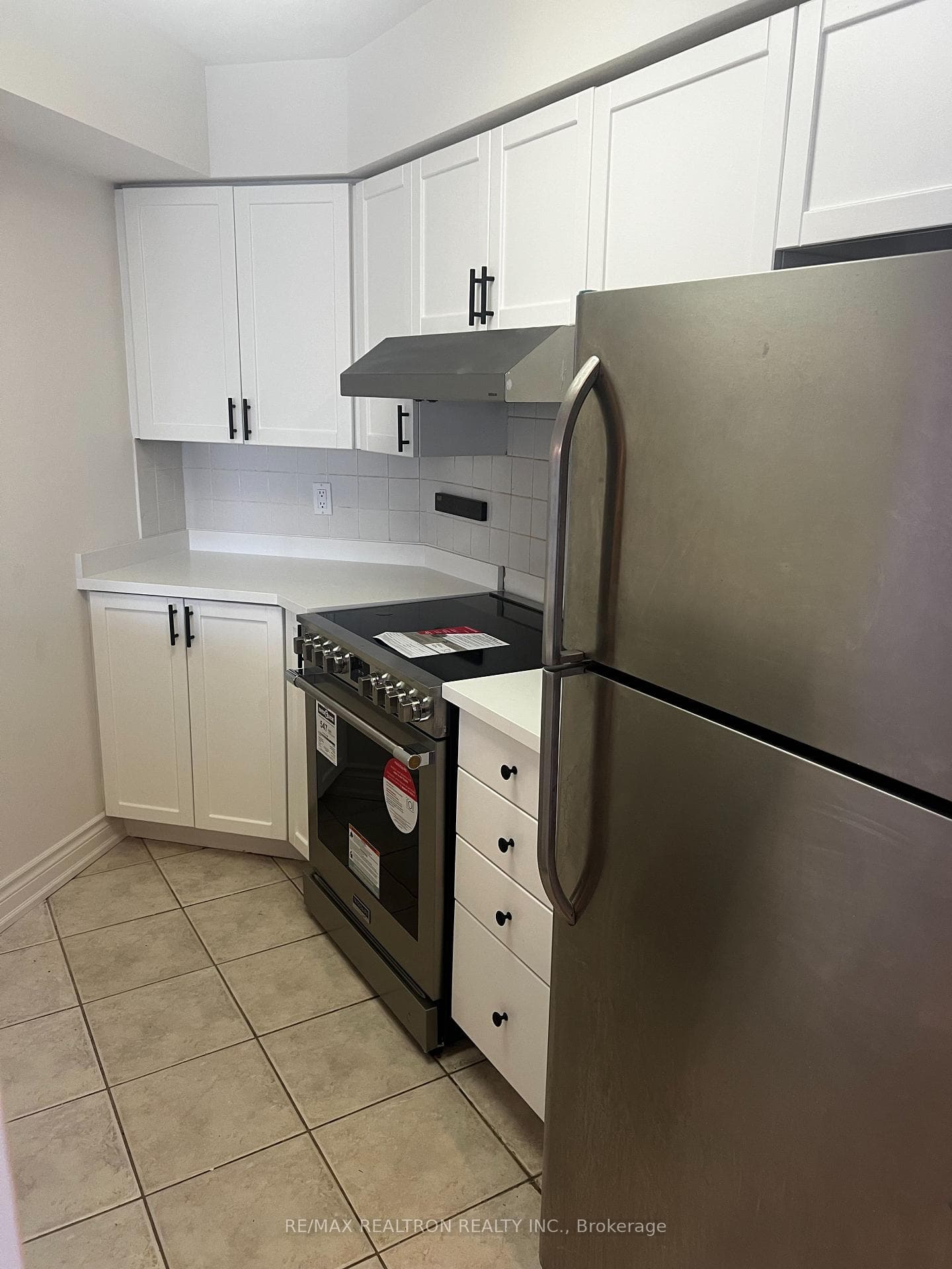 33 Empress Avenue Unit 616 photo 18
