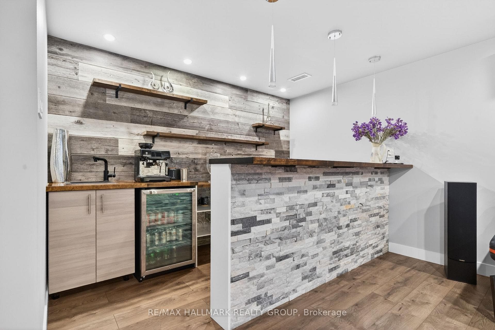 614 Dundonald Drive photo 35