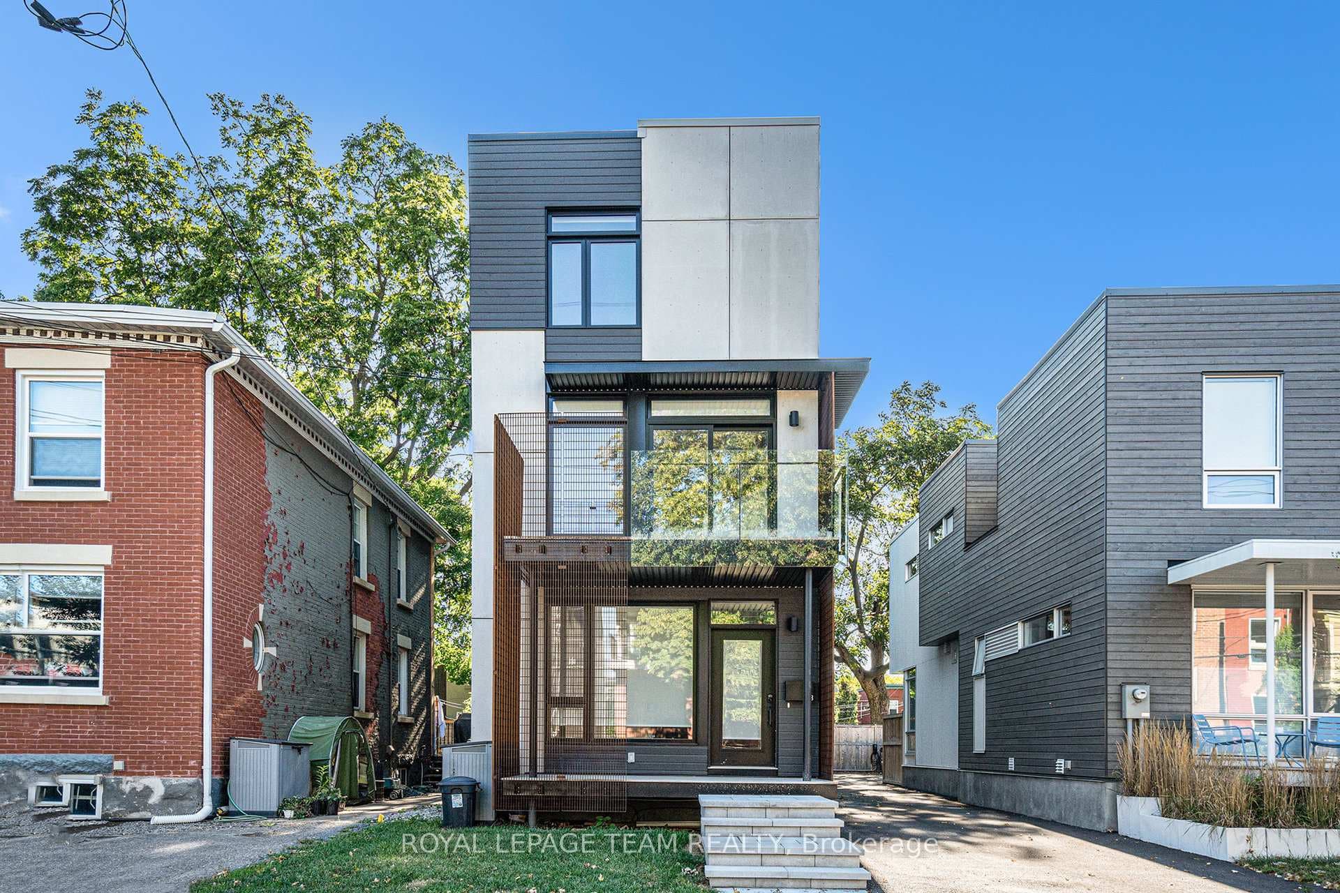 90 HAMILTON Avenue photo 1