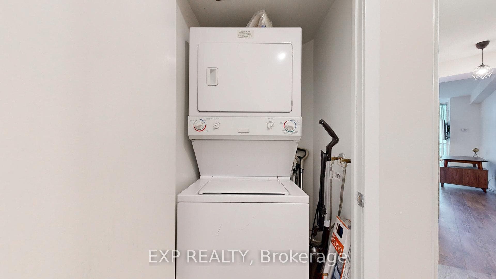 8 York Street Unit 2404 photo 21