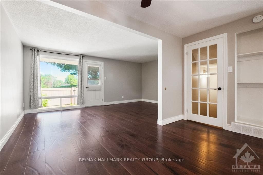 907 ELMSMERE Road Unit A photo 6