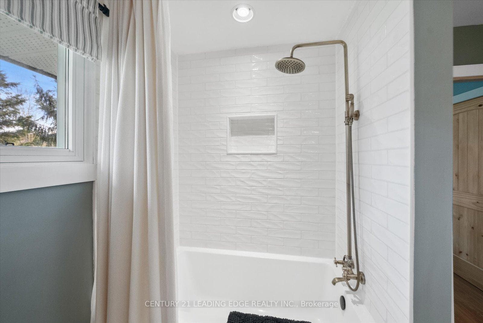 698 Lake Drive photo 18