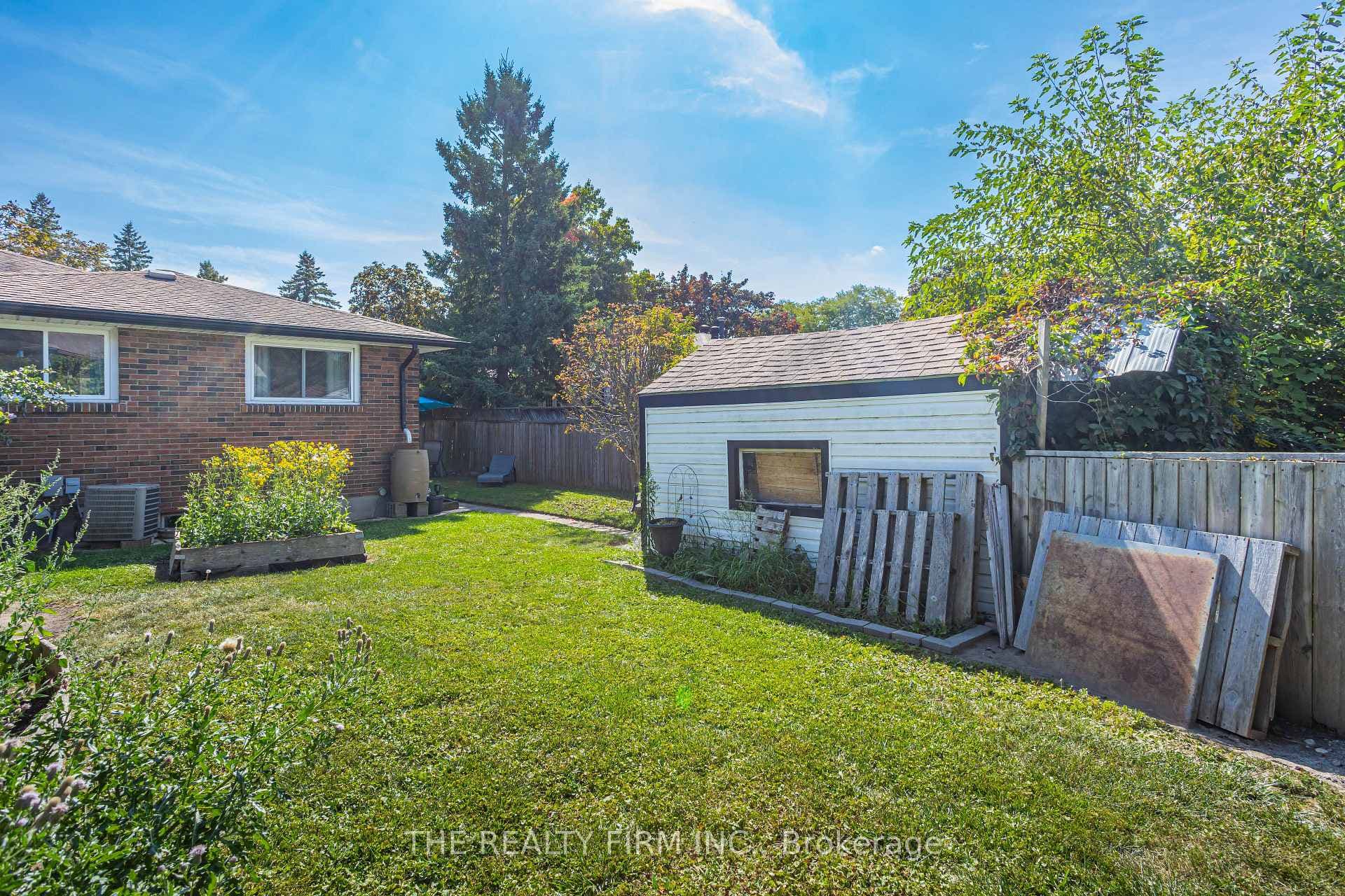 681 Ladybrook Crescent photo 38
