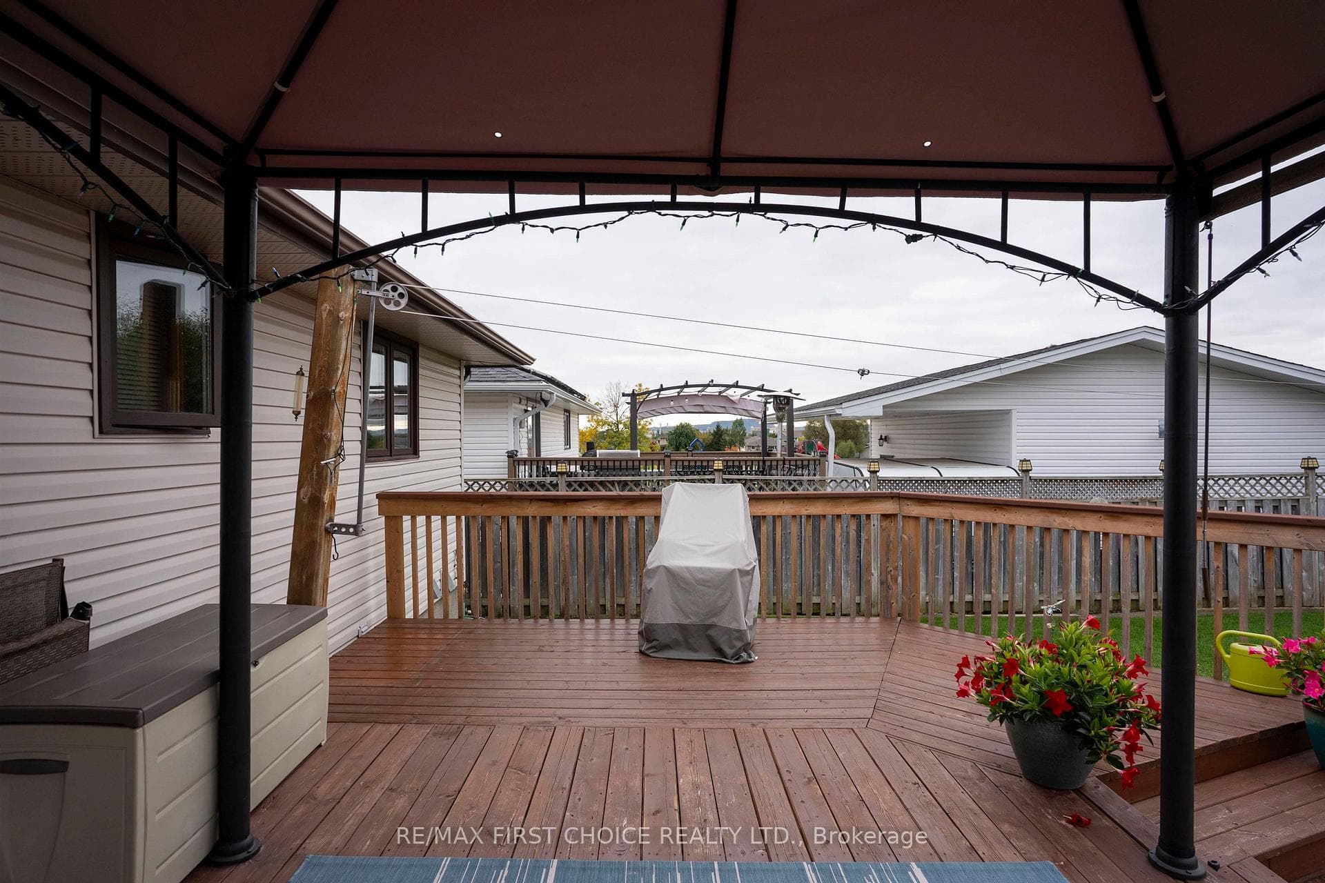 225 FLAMINGO DR photo 44