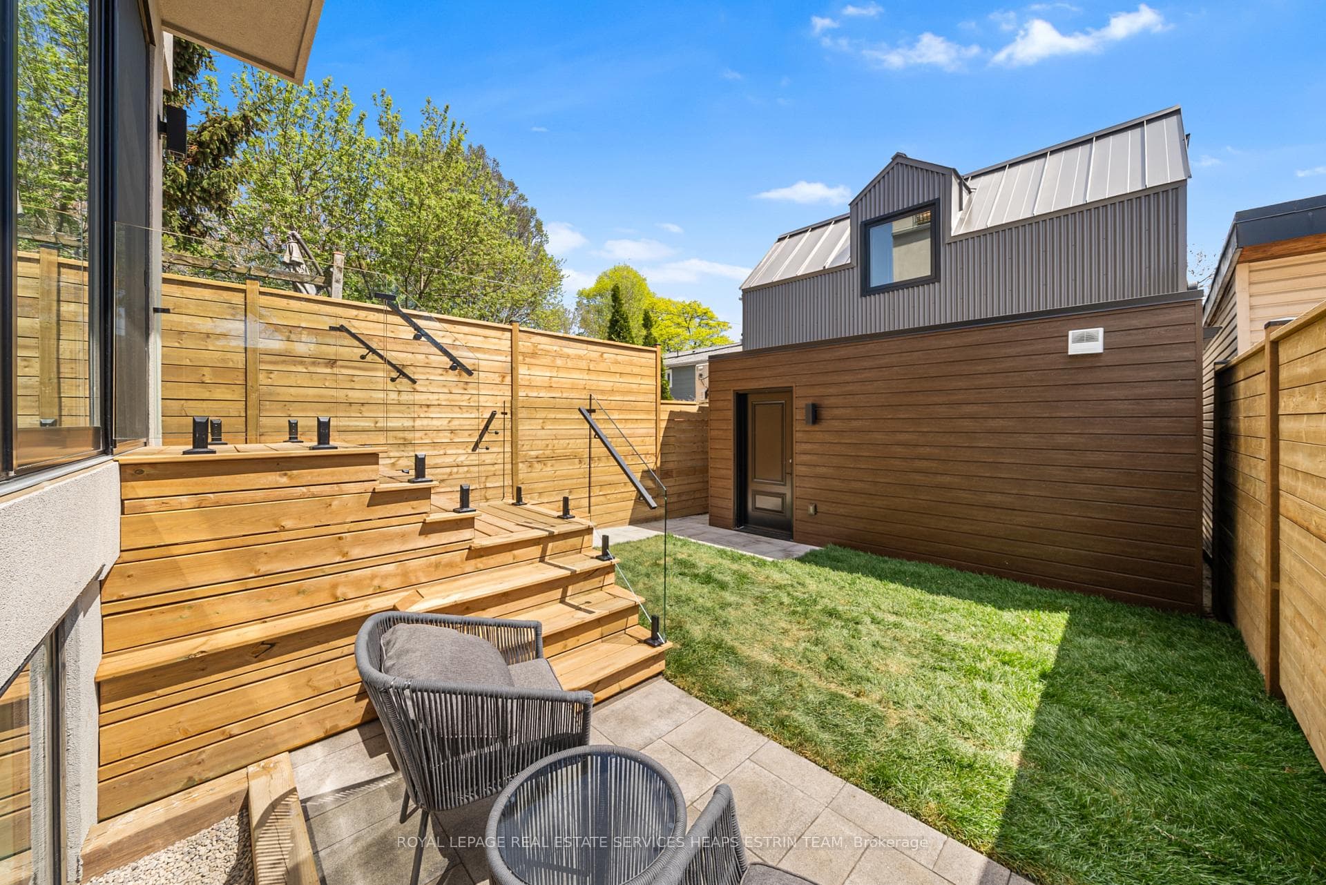 17 Myrtle Avenue photo 49