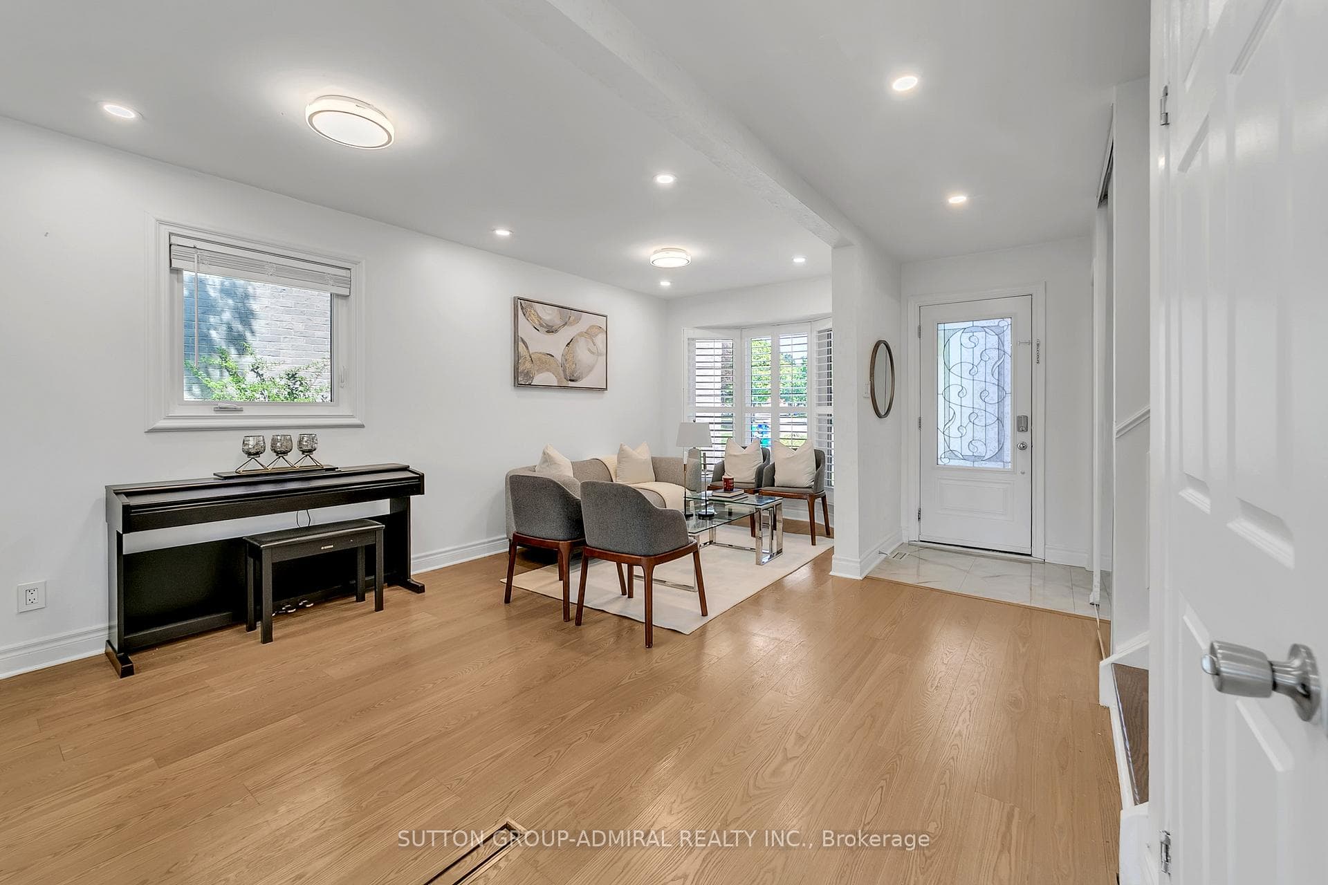 10 Park Lane Circle photo 8