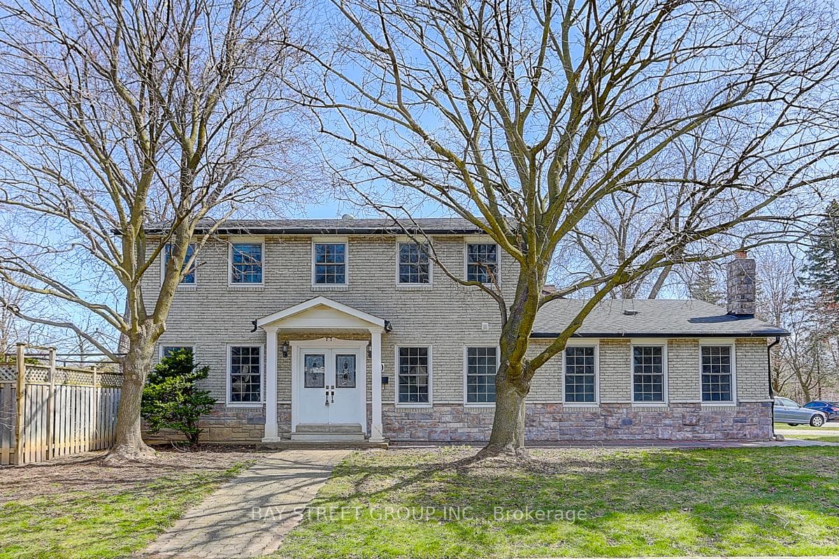 80 Emmeloord Crescent photo 1