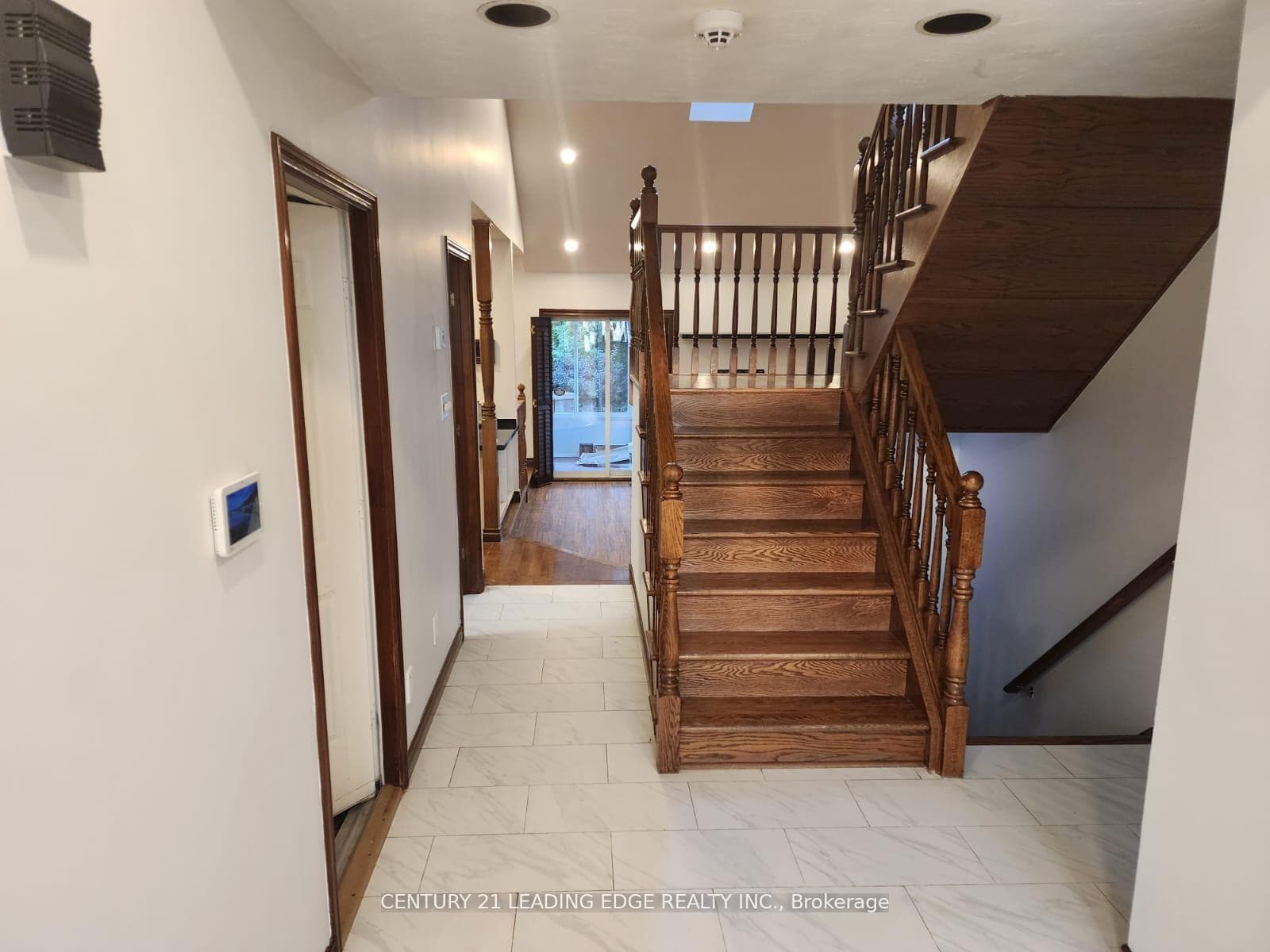 11 Westlawn Drive photo 8