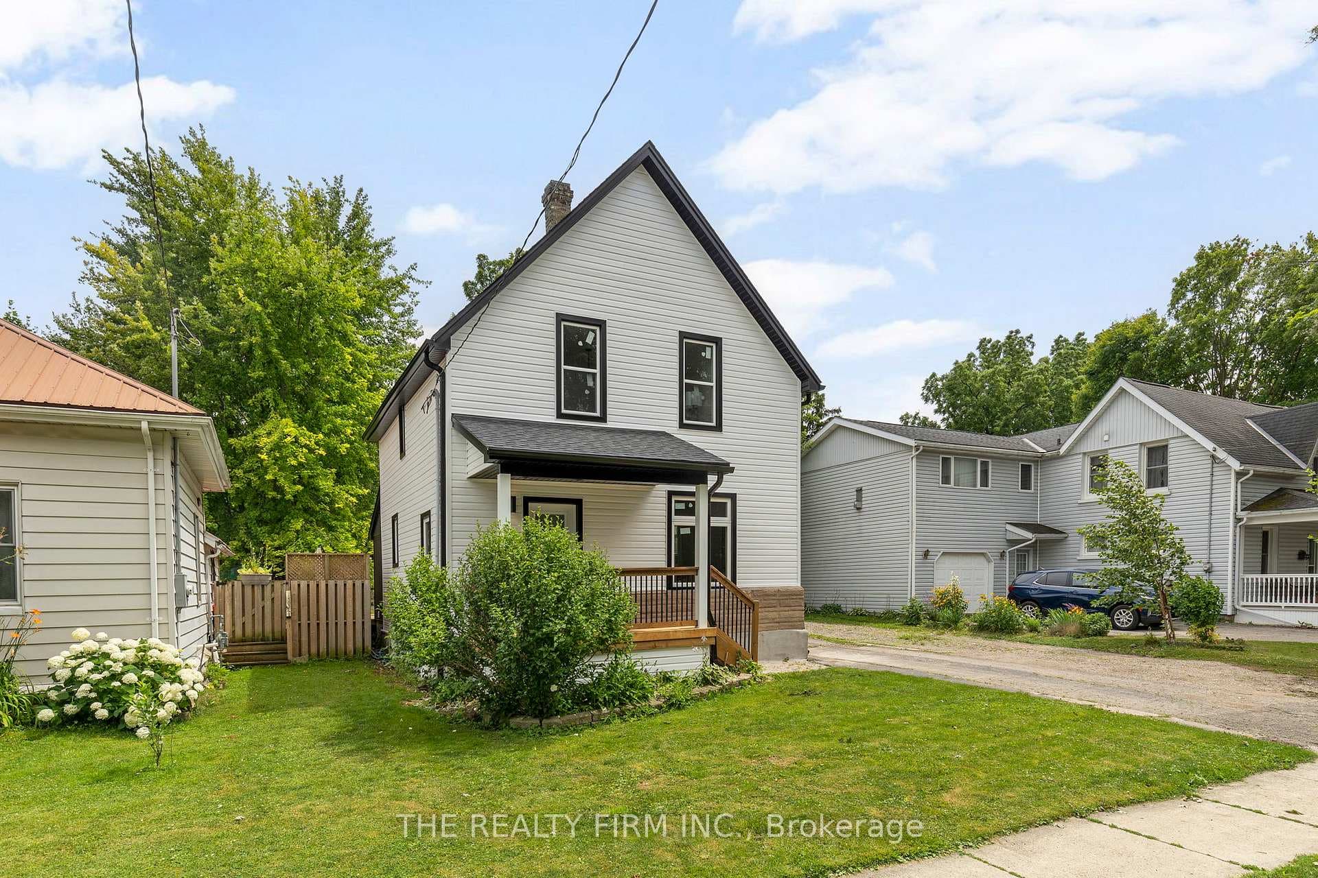261 Nelson Street photo 2