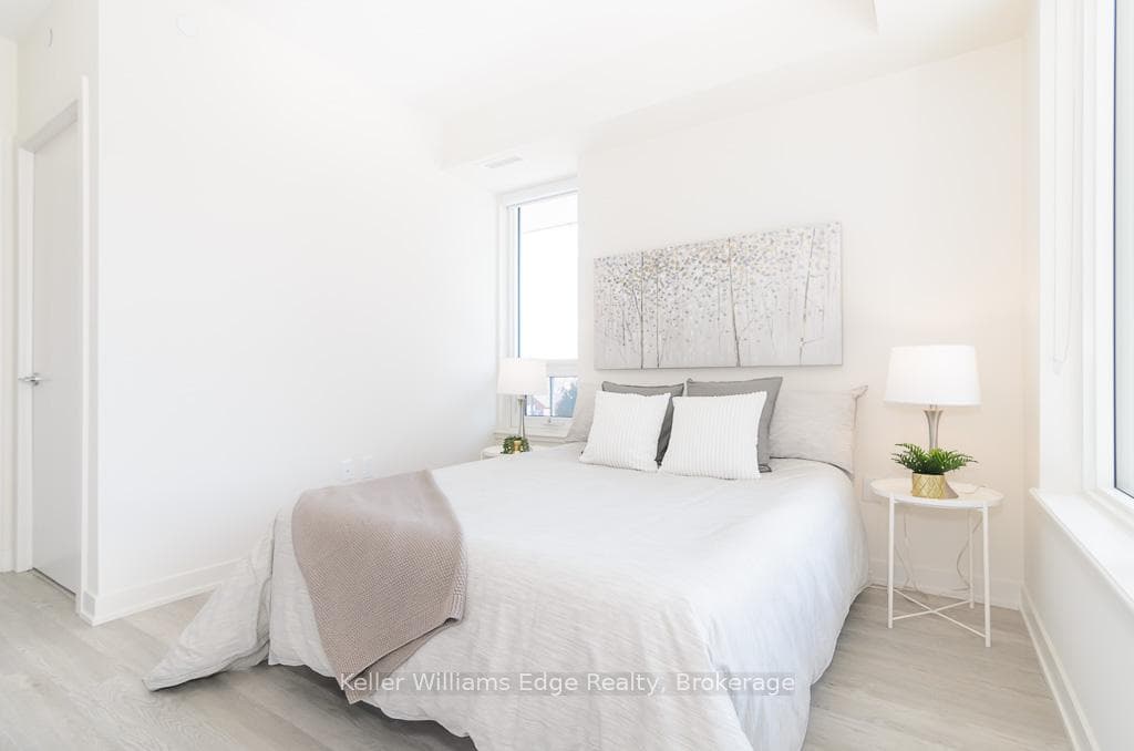212 King William Street Unit 405 photo 16