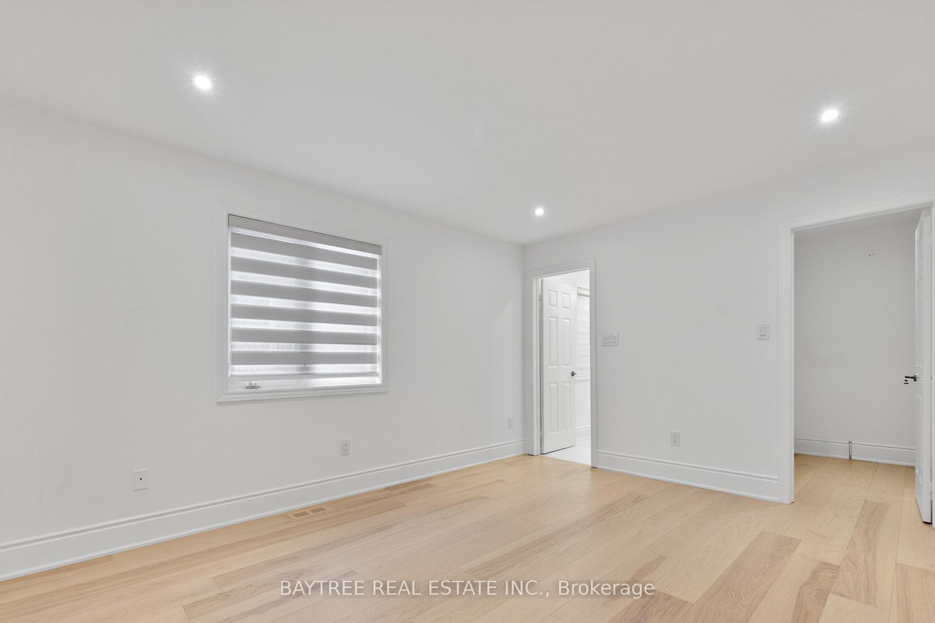 162 Bathurst Glen Drive photo 21