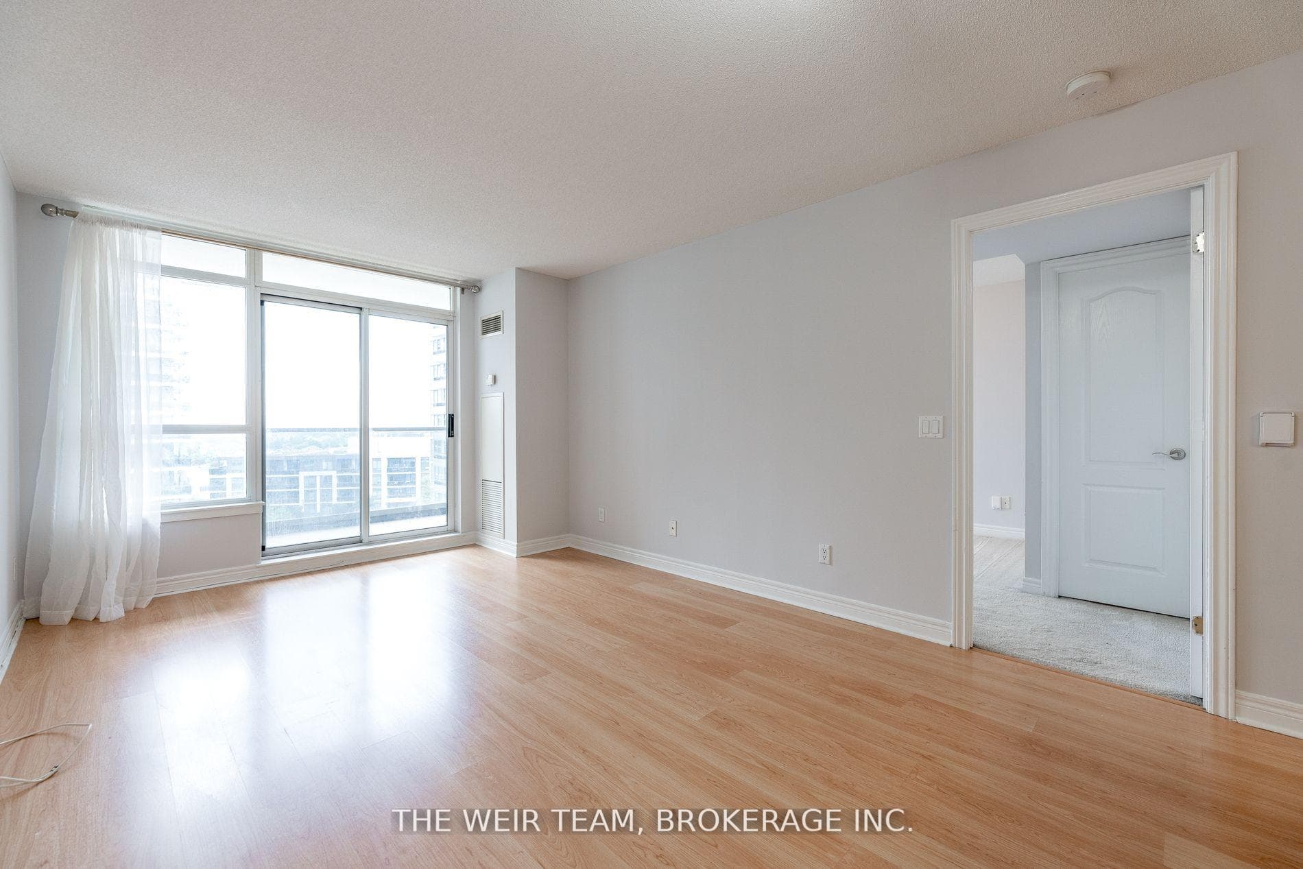 60 Disera Drive Unit 608 photo 11