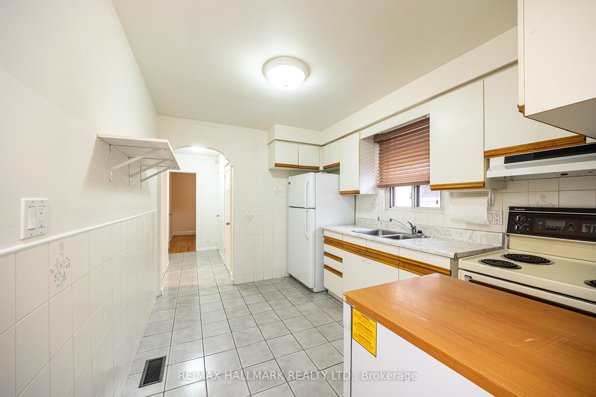 401 Ridelle Avenue photo 5