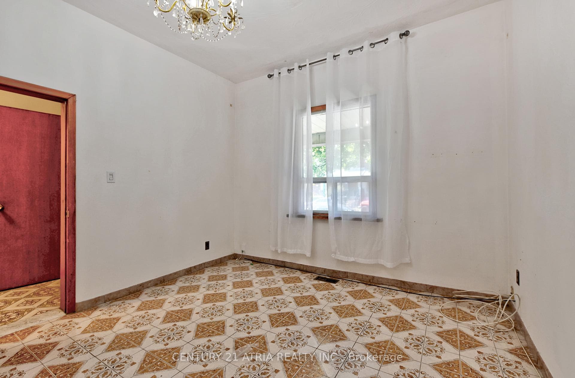 1195 Dovercourt Road photo 6