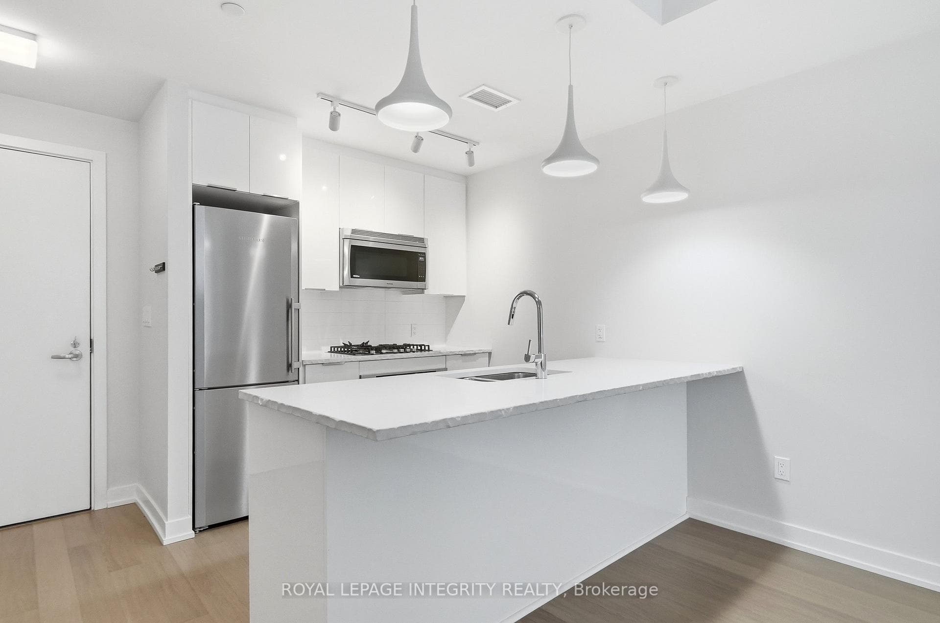 530 De Mazenod Avenue Unit 612 photo 8